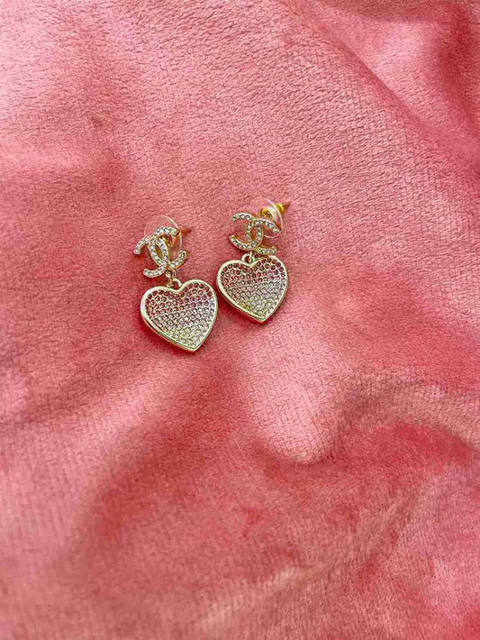 CHANEL LOVE EARRING image 0