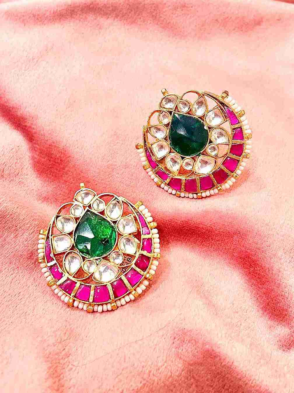 CHANDRIKA GREEN STUD EARRING image 0