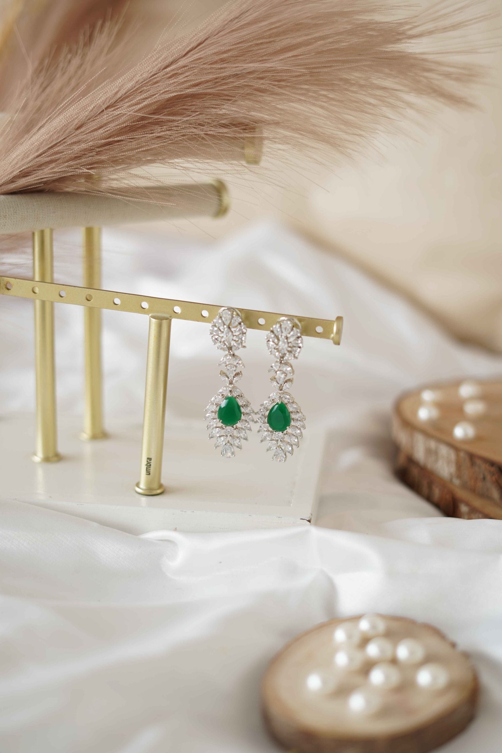 FIONA GREEN EARRING image 0