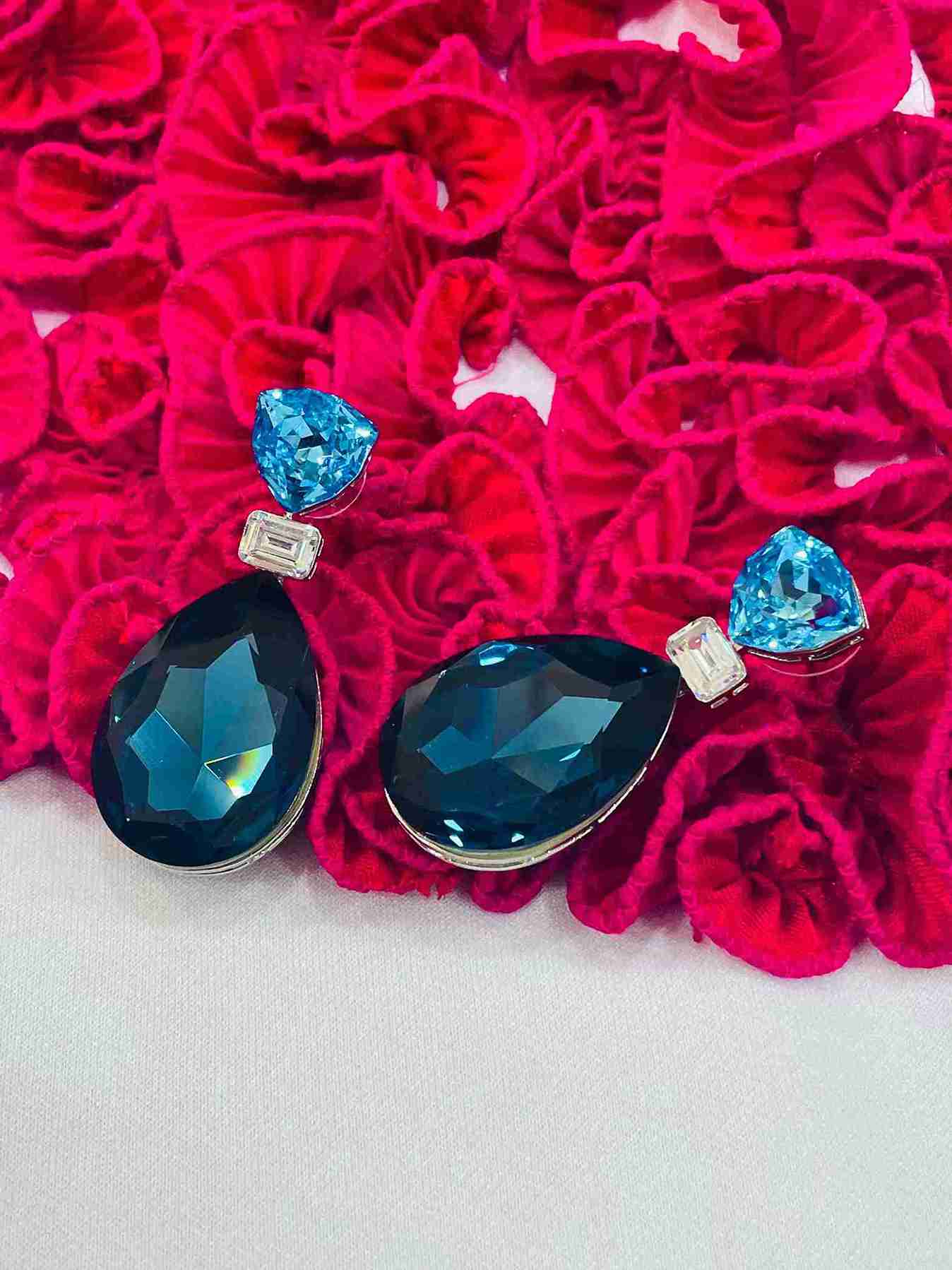 GARDENIA SKY BLUE EARRING image 0