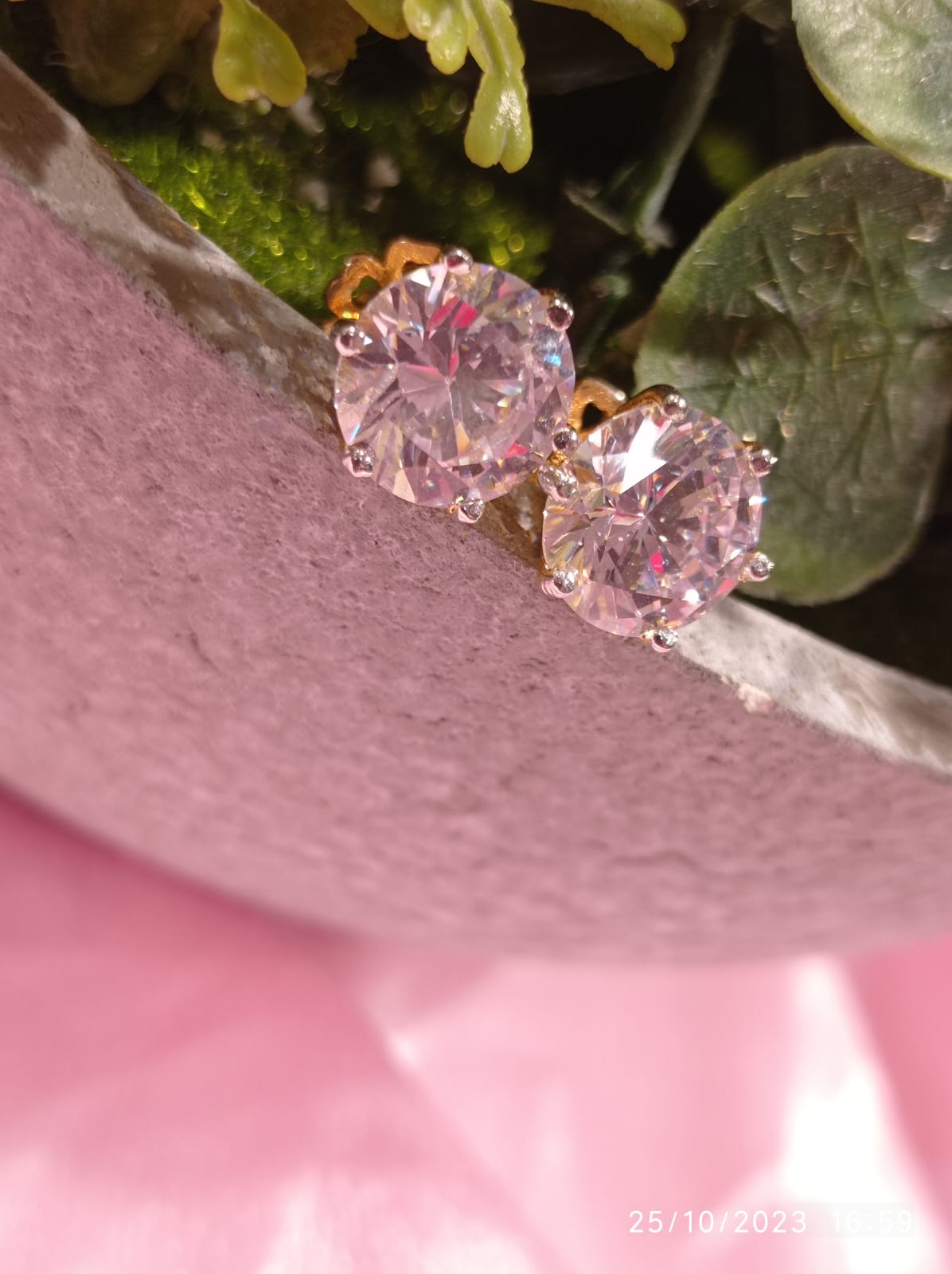 Round Shape Solitaire Studs Big image 3