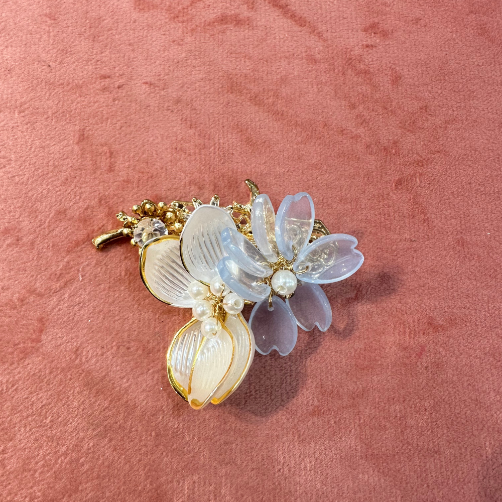 Sasi White & Blue Grip image 0