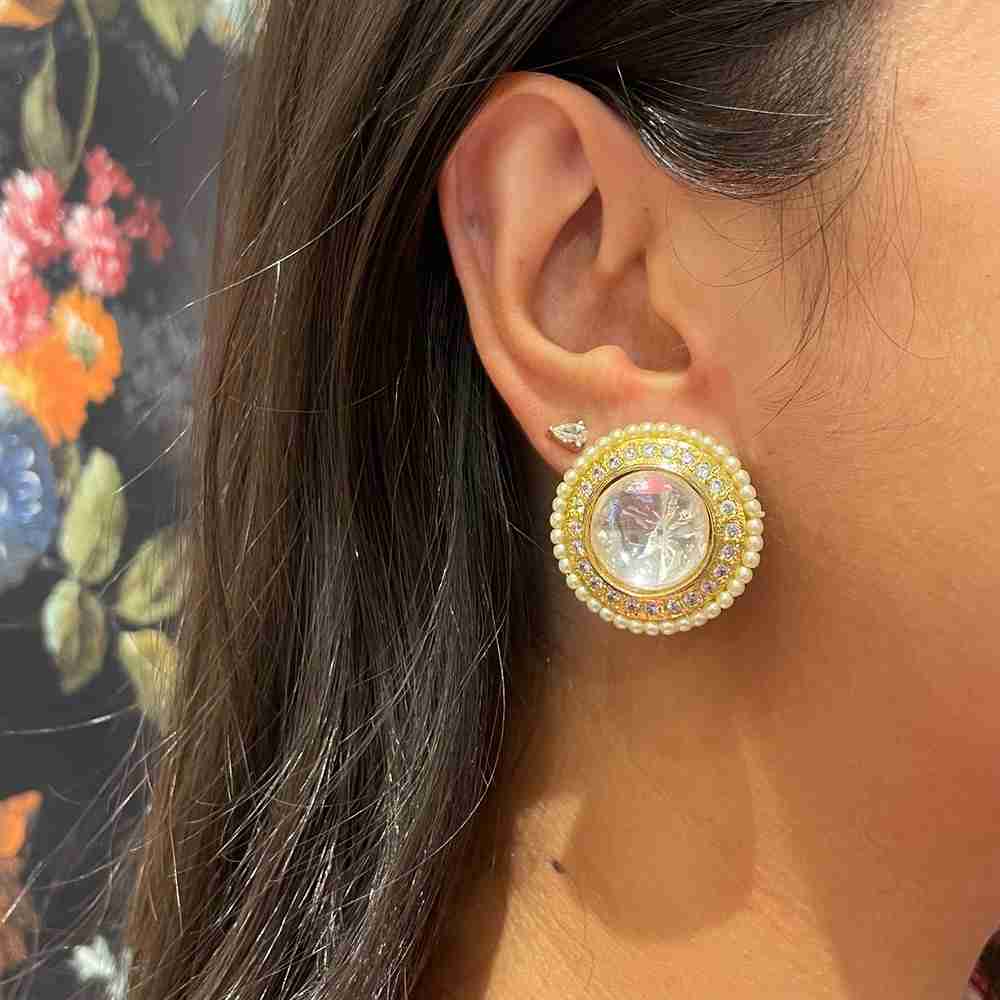 PIKU GOLD STUD image 0