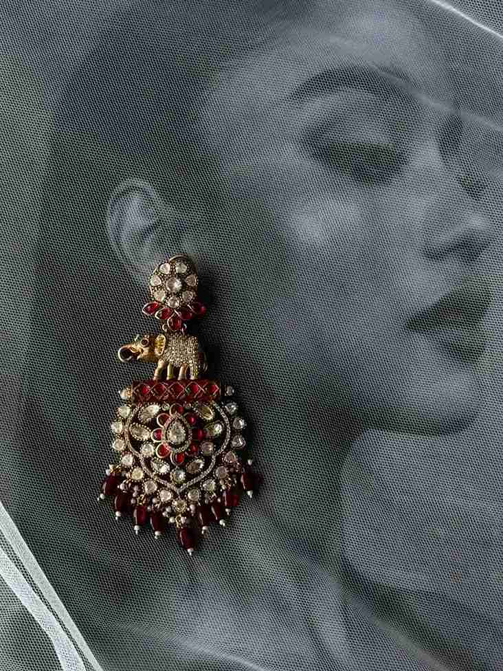 GAJA RED CHAANDBALI image 0