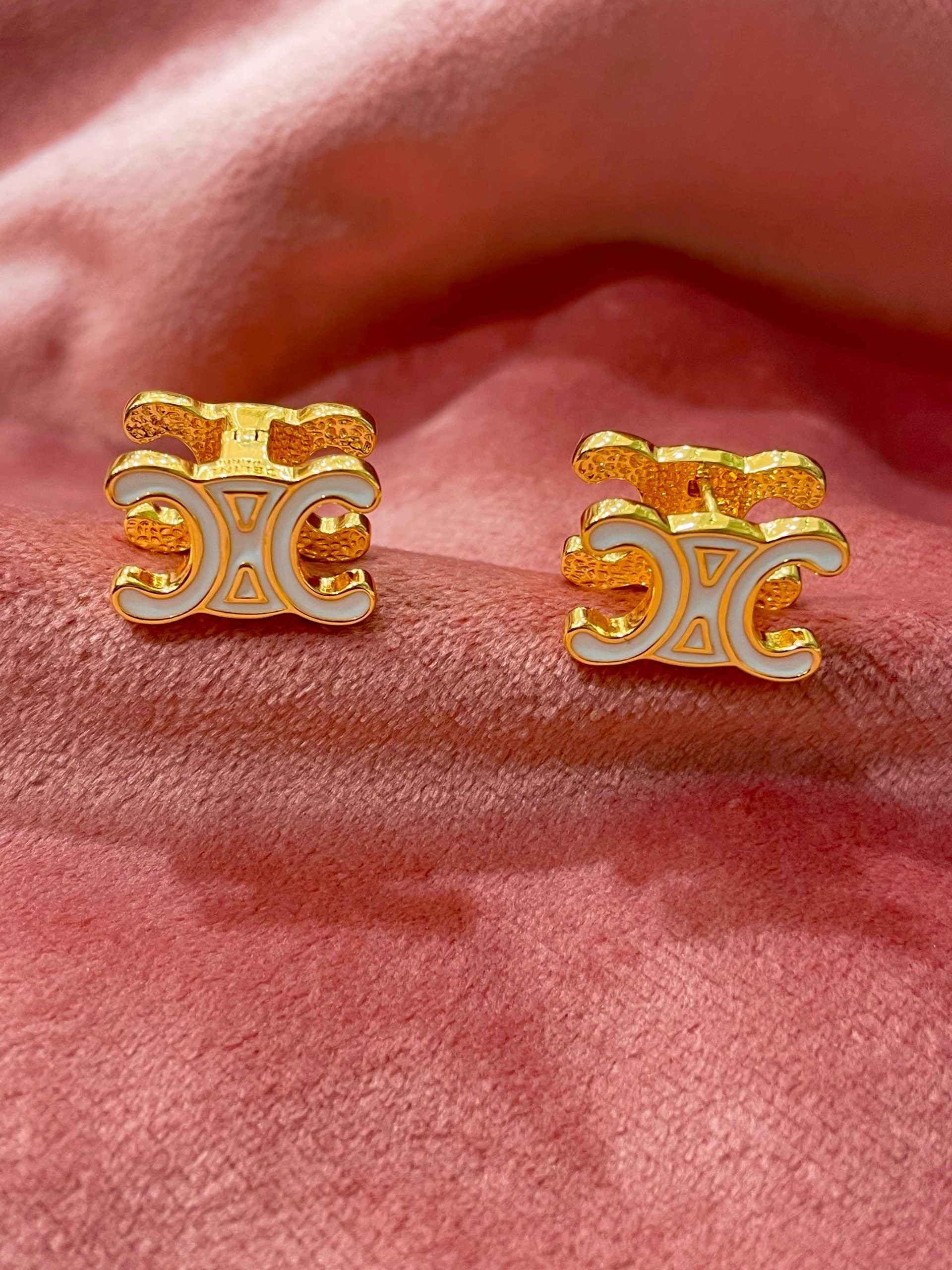 CELINE WHITE STUD image 0