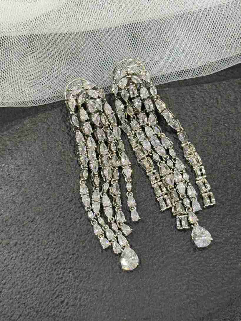 FRANK DIAMOND EARRING image 0