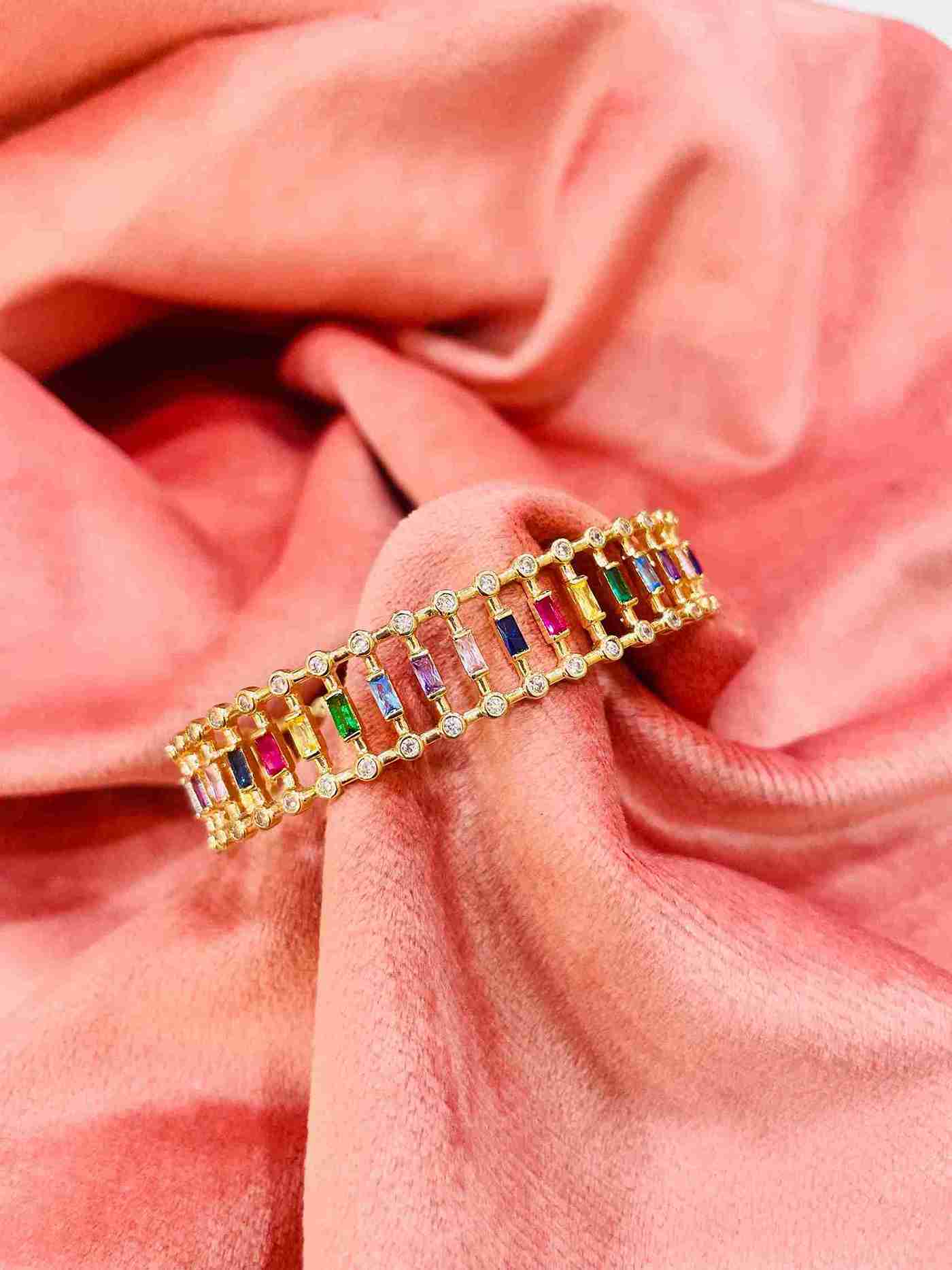 1 AMELIA GOLD MULTICOLOUR BRACELET image 0
