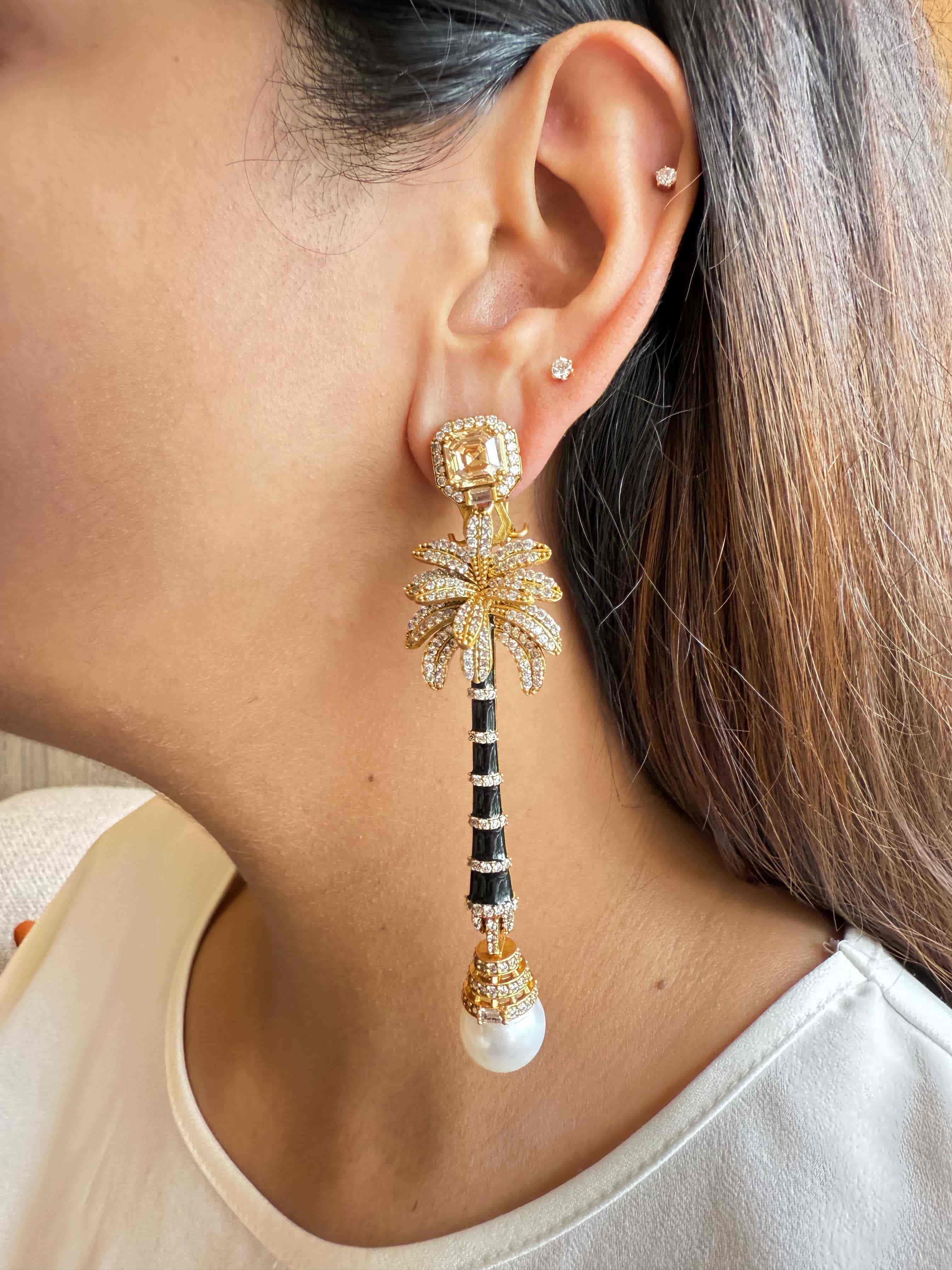 EIRA GEMSTONE EARRING