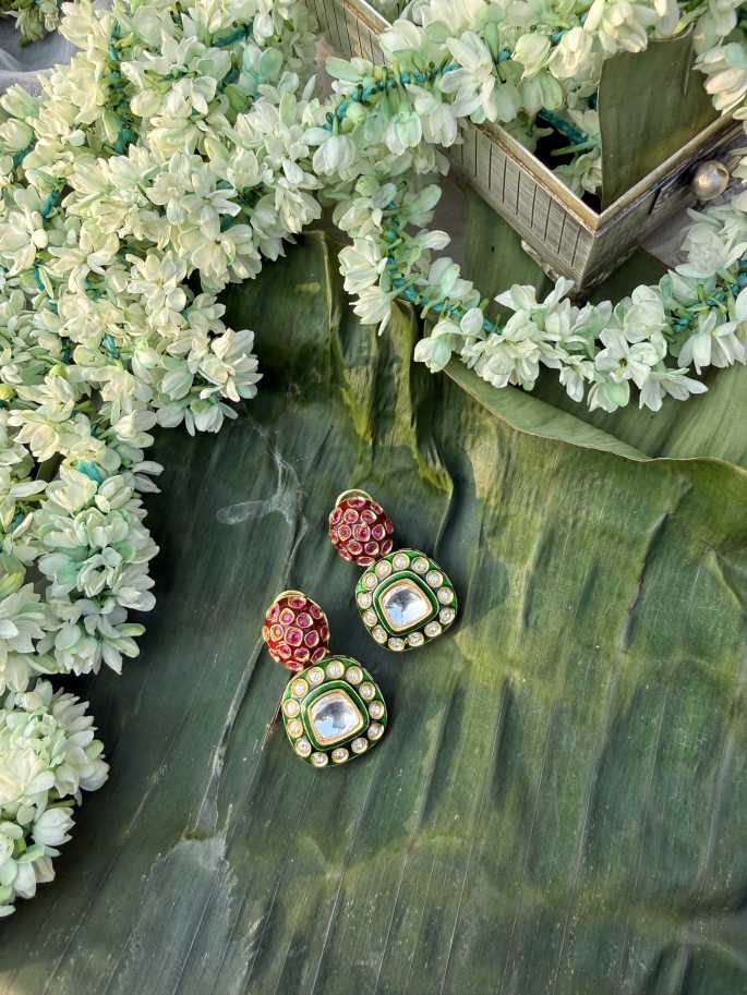 SAKHI RED POLKI EARRING