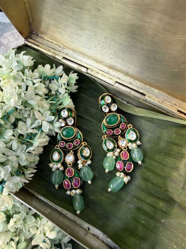 NATASHA POLKI EARRING