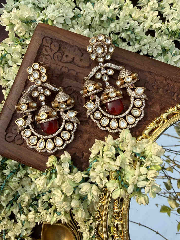 PRIYA RED POLKI EARRING