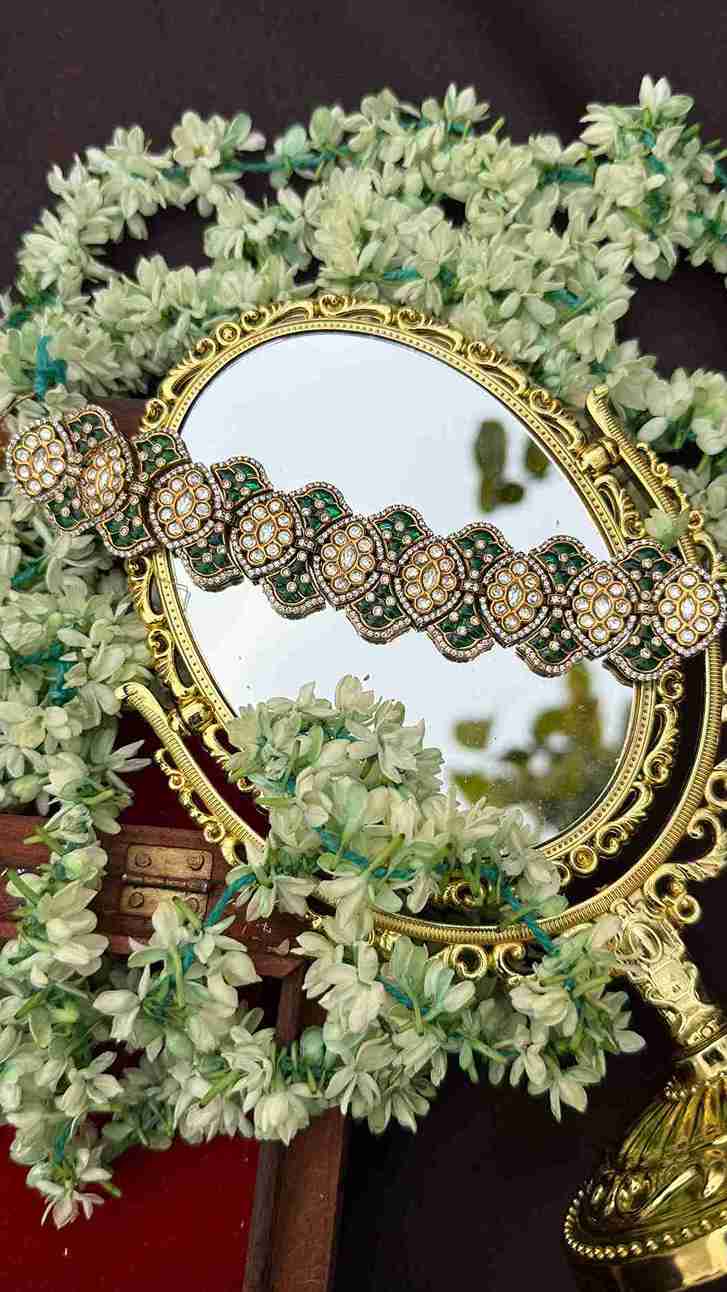 KAASHI GREEN POLKI BRACELET