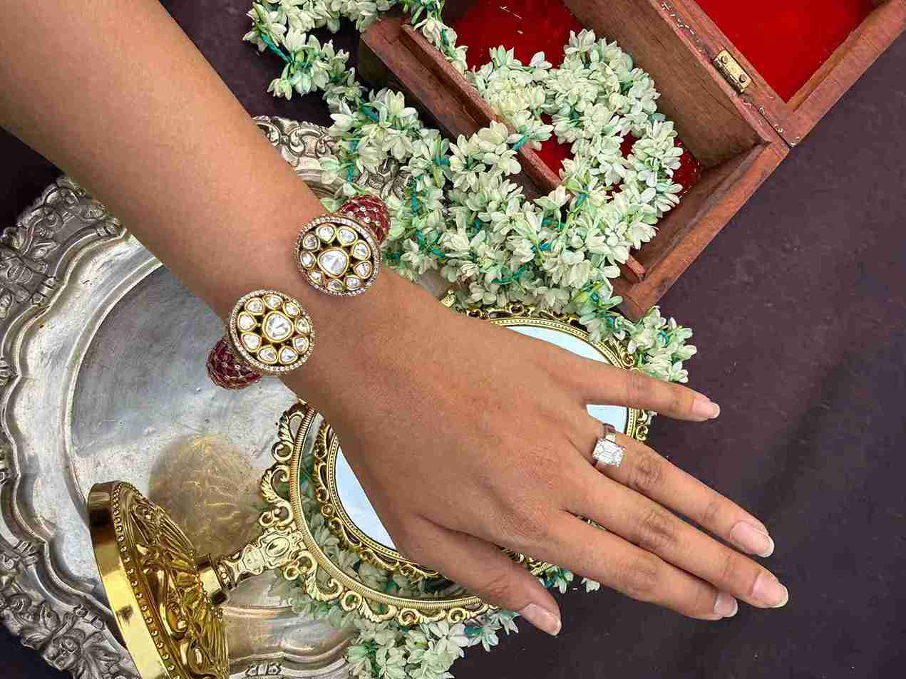 PREKSHA RED POLKI KADA BRACELET