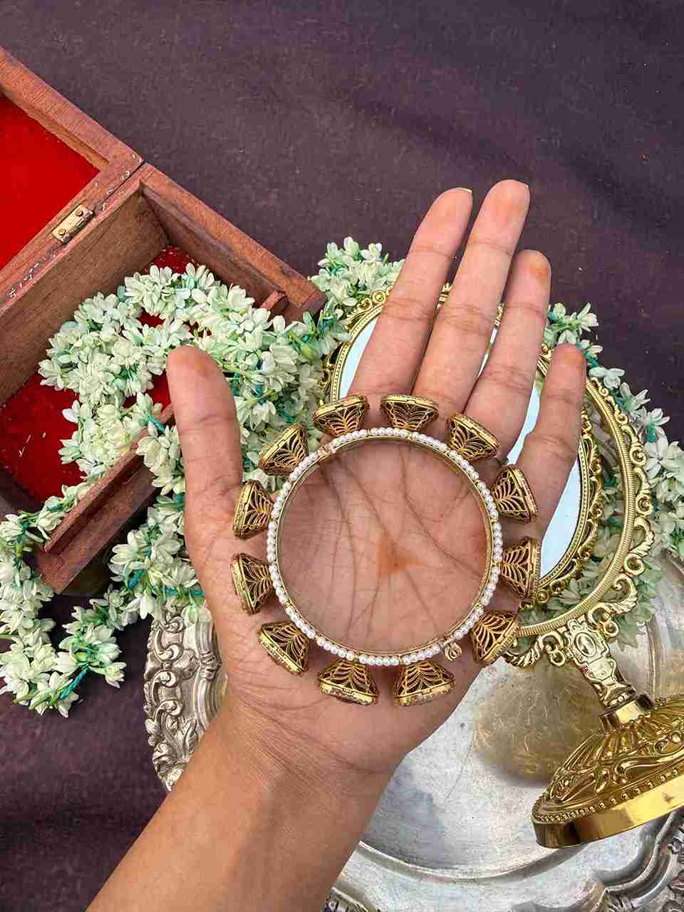 SHILPA POLKI BANGLE