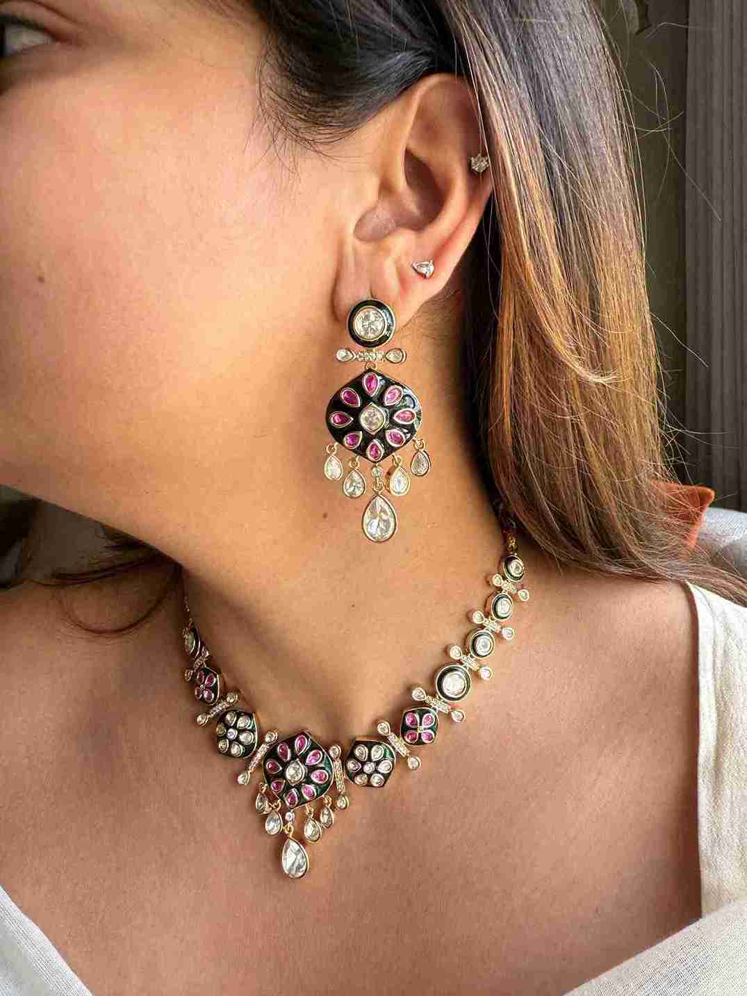 YAMINI NECKLACE