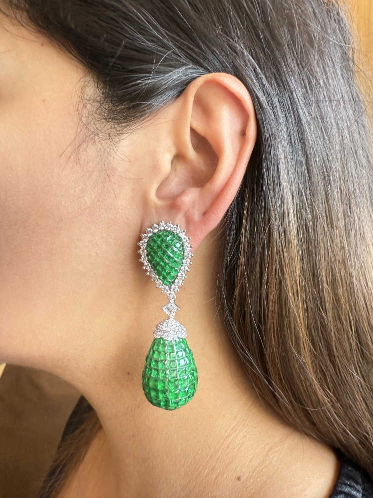 KAIA GREEN LONG EARRING