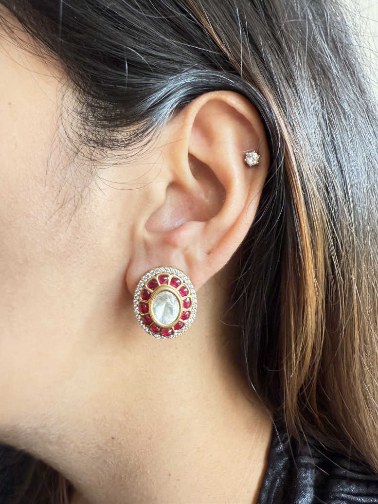 YASHI RED POLKI STUD