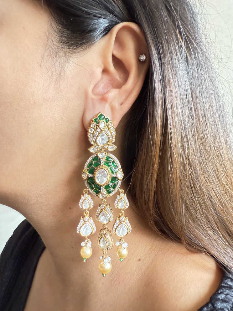 KASVI GREEN LONG EARRING