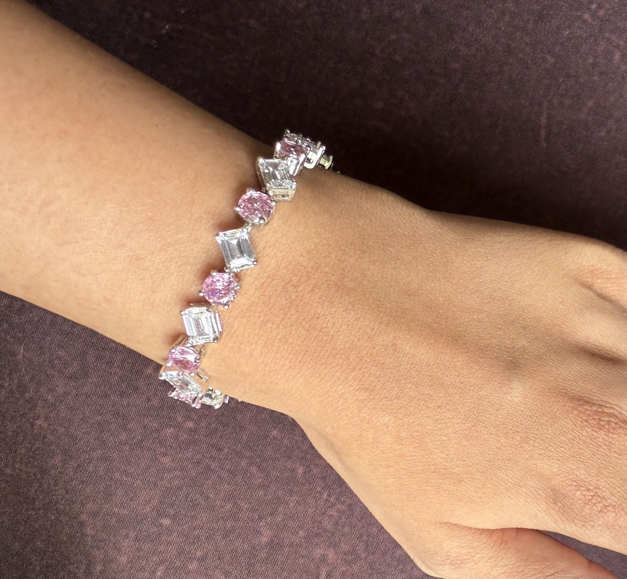 VEDIKA TENNIS BRACELET (PINK)