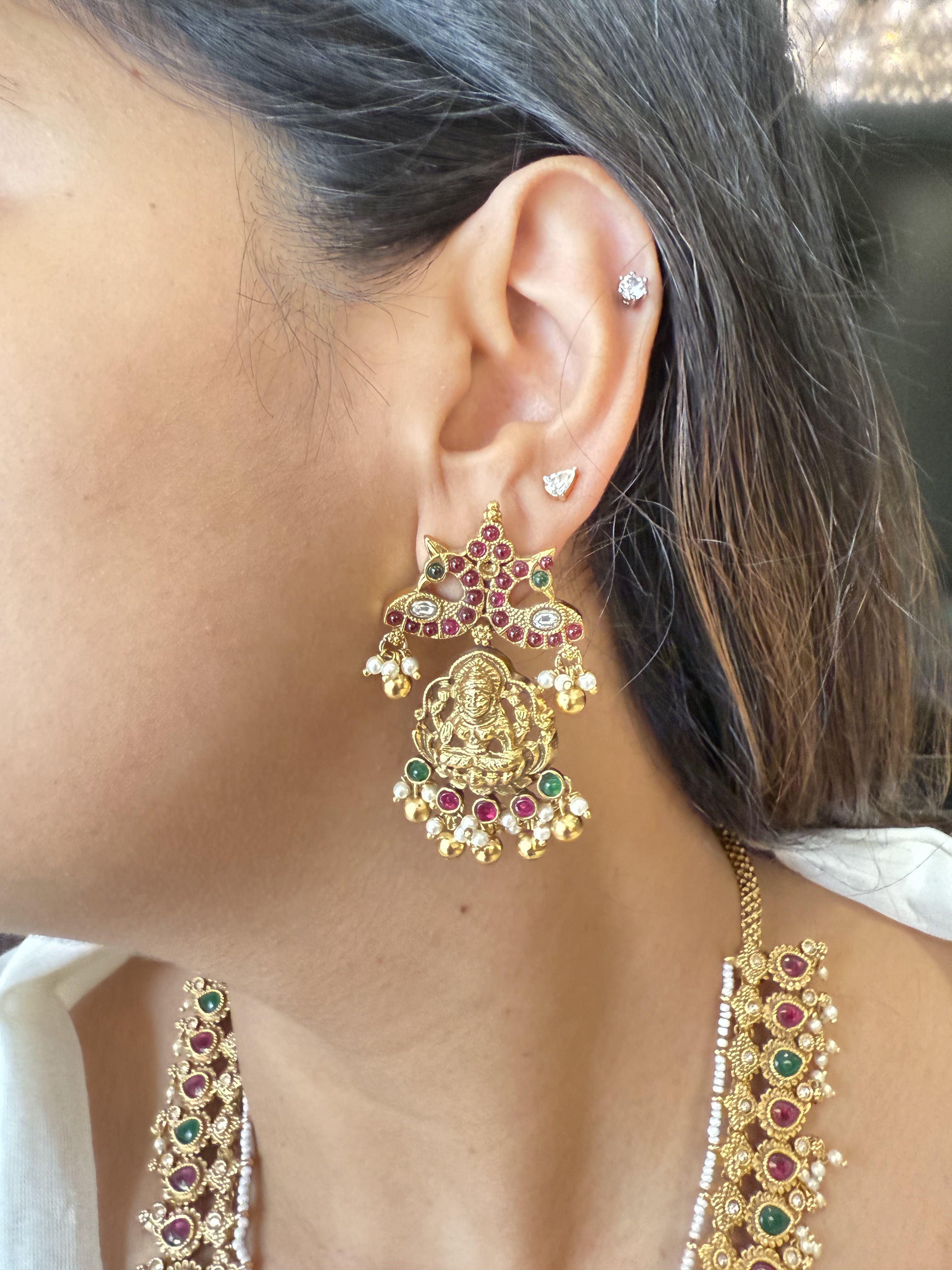 MAANVI TEMPLE NECKLACE SET