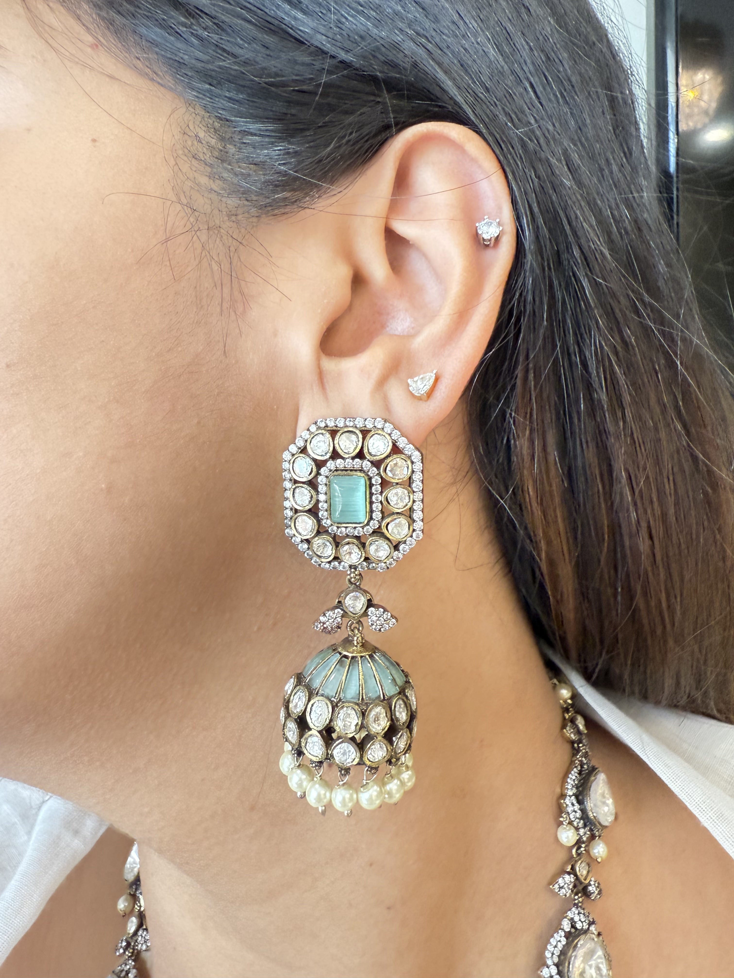 VIRAYA LONG VICTORIAN SET