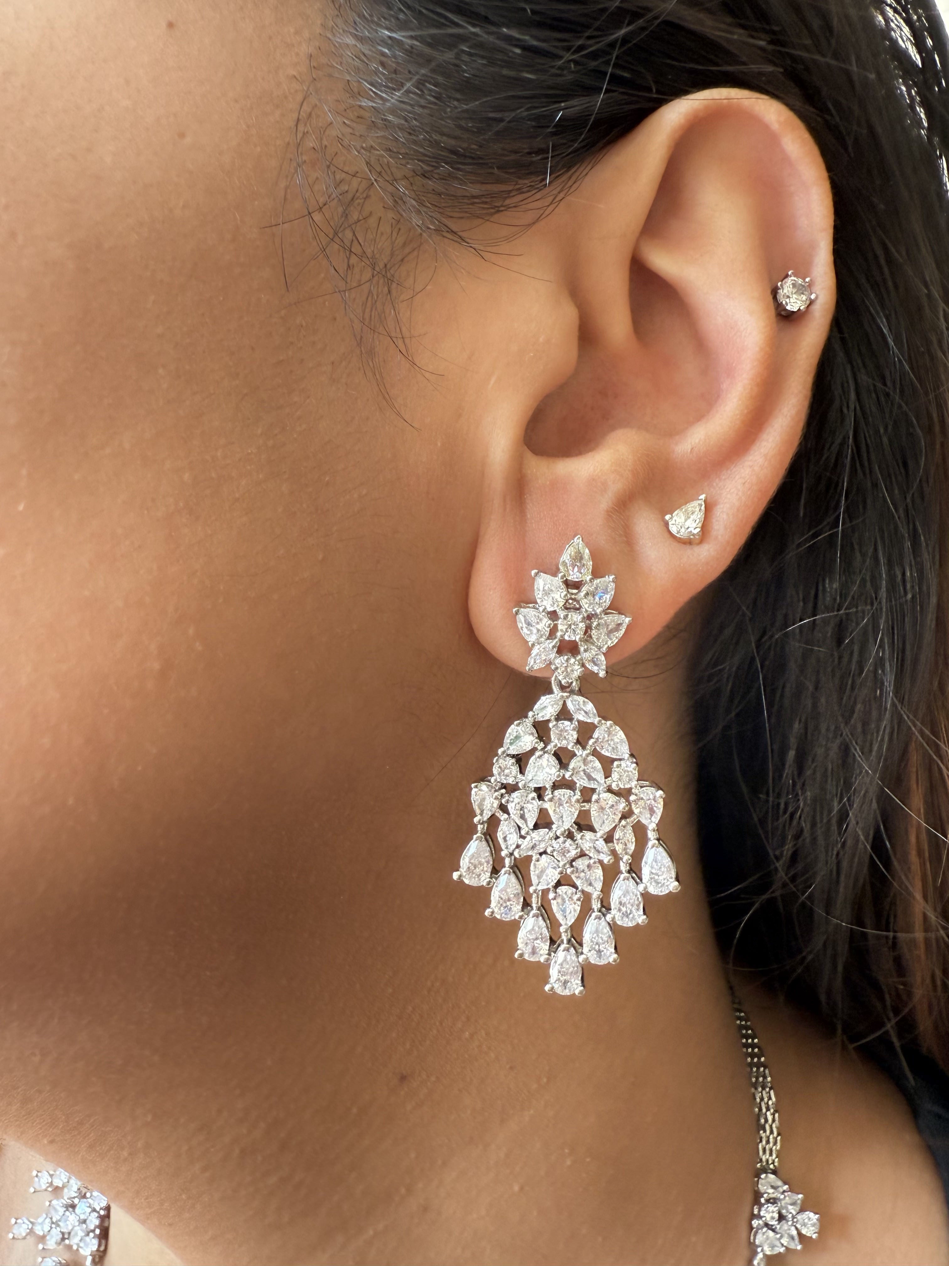 WALIA DIAMOND NECKLACE