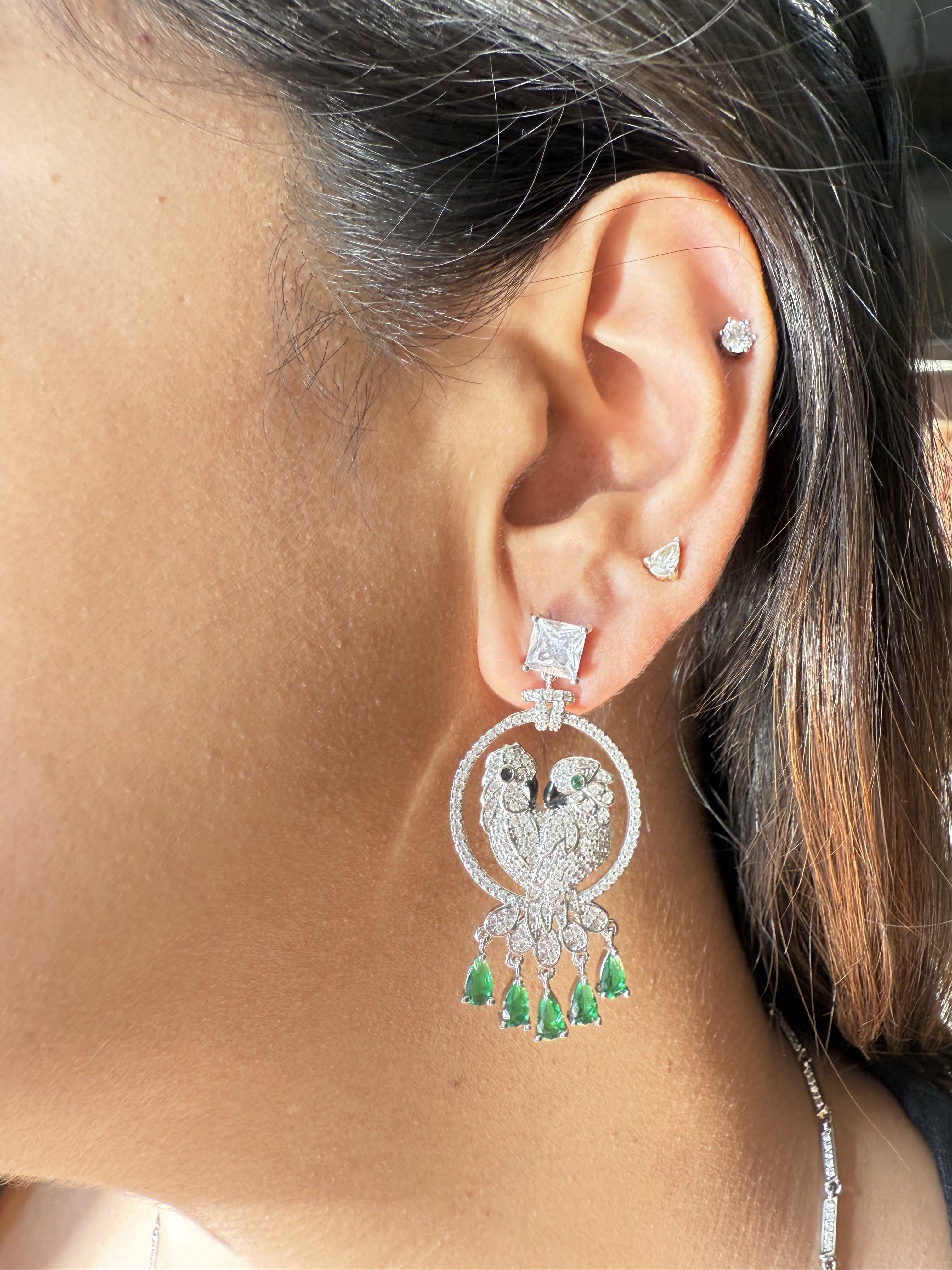 HAZEL PARROT 92.5 SILVER PENDENT SET