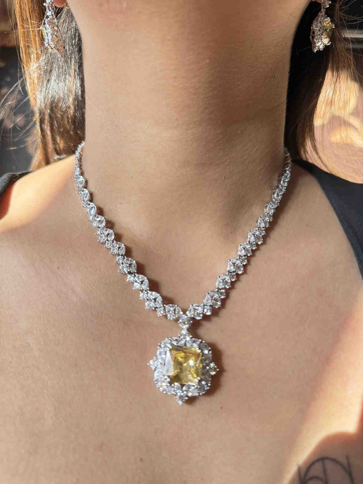 GIVA CITRINE PENDENT SET