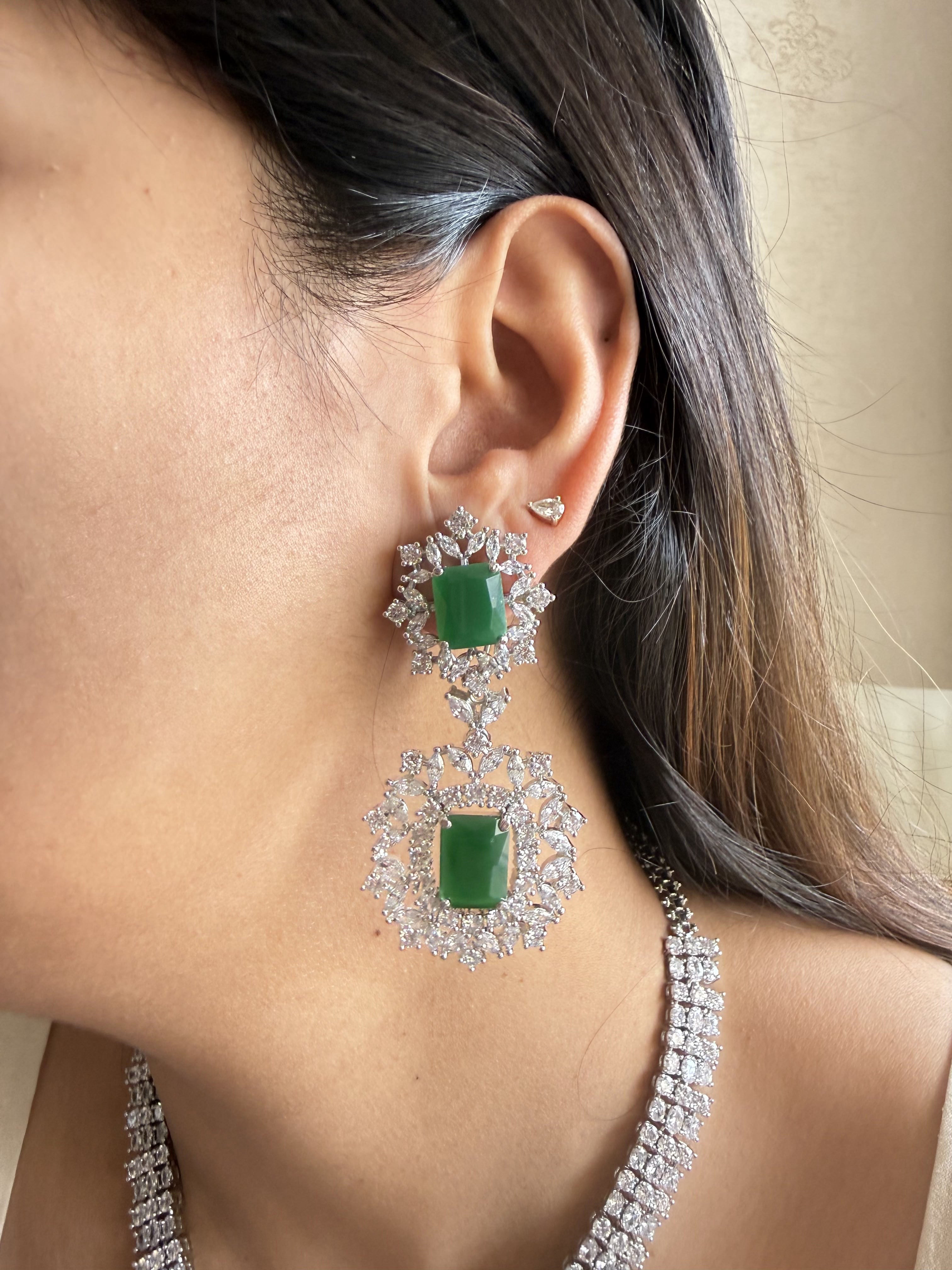 JUHI GREEN NECKLACE SET