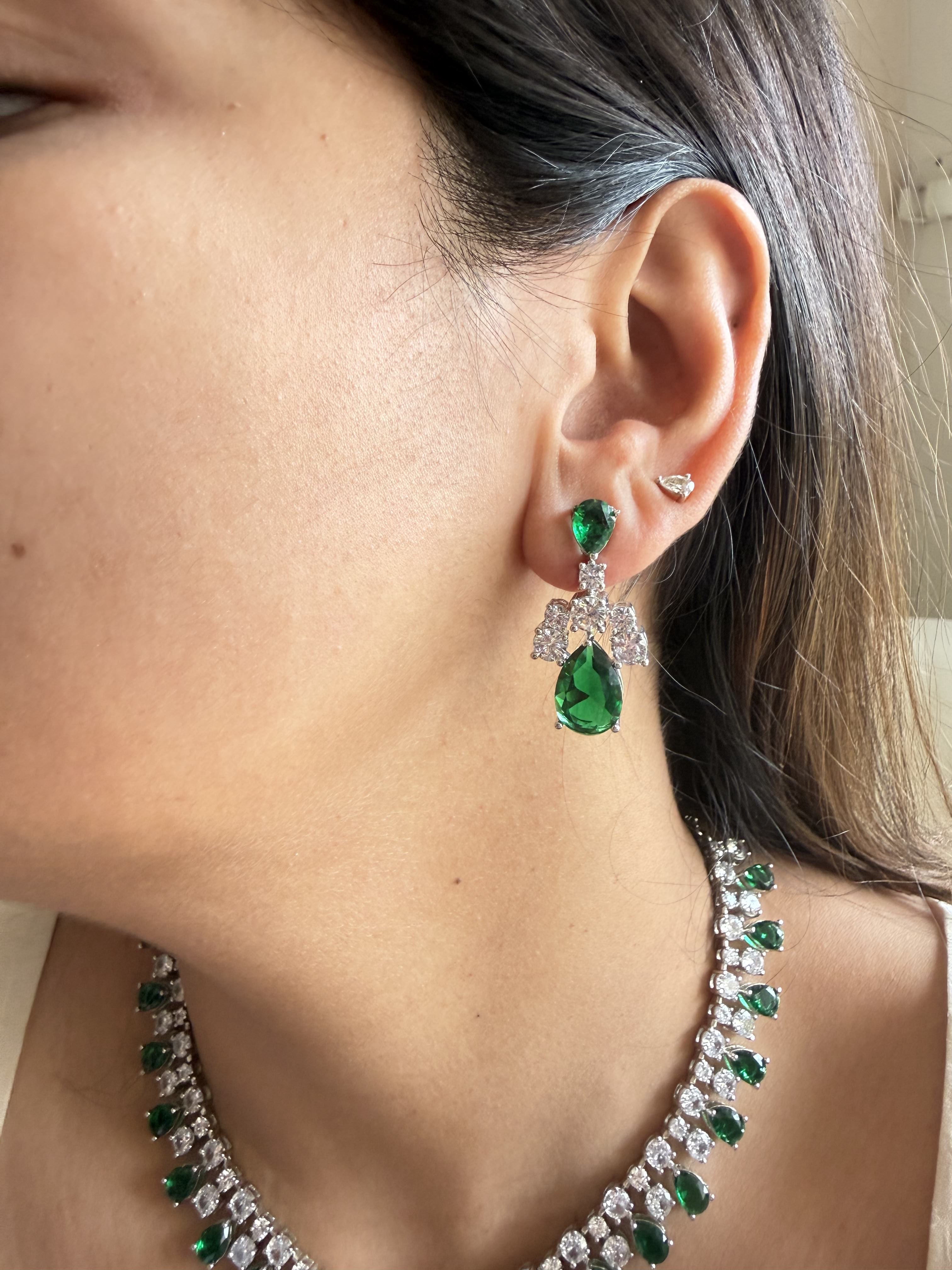 OPAL GREEN NECKLACE SET