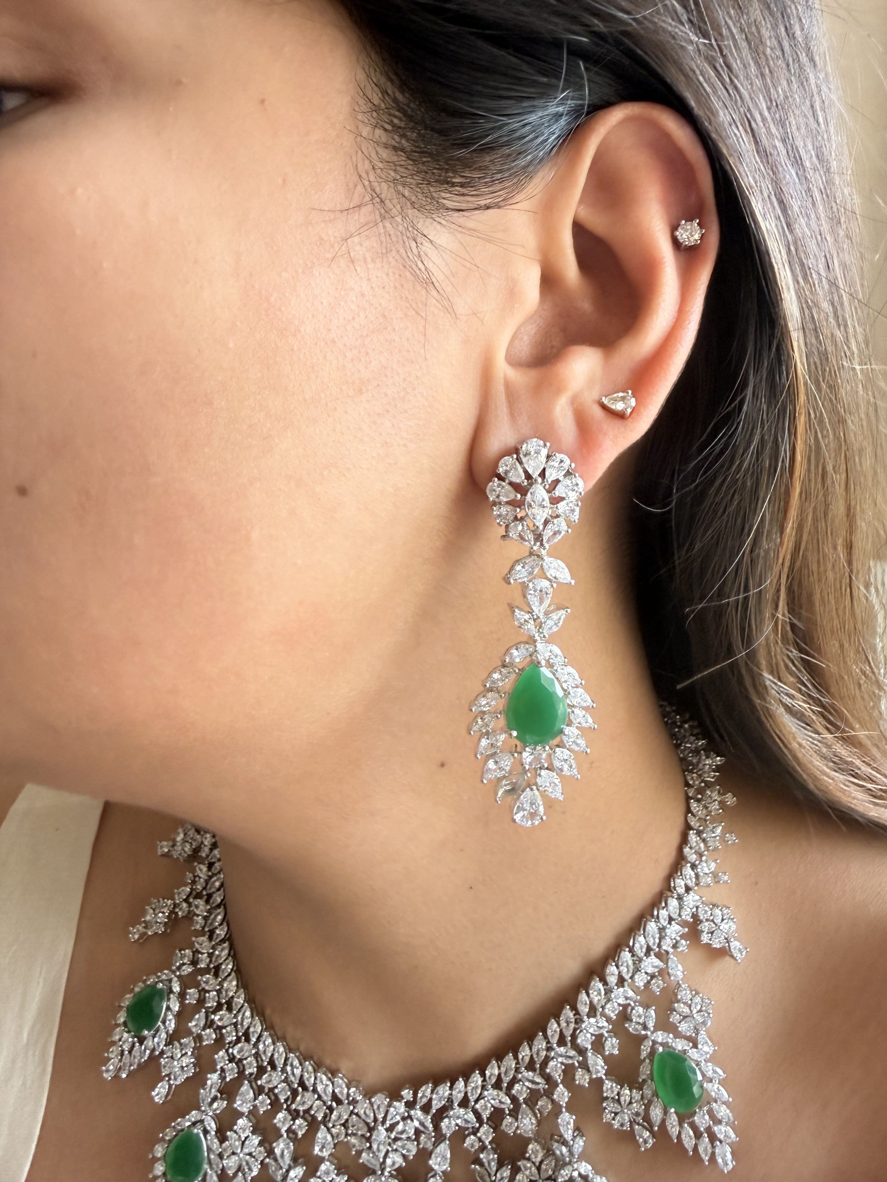 EVERLY EMERALD DIAMOND SET