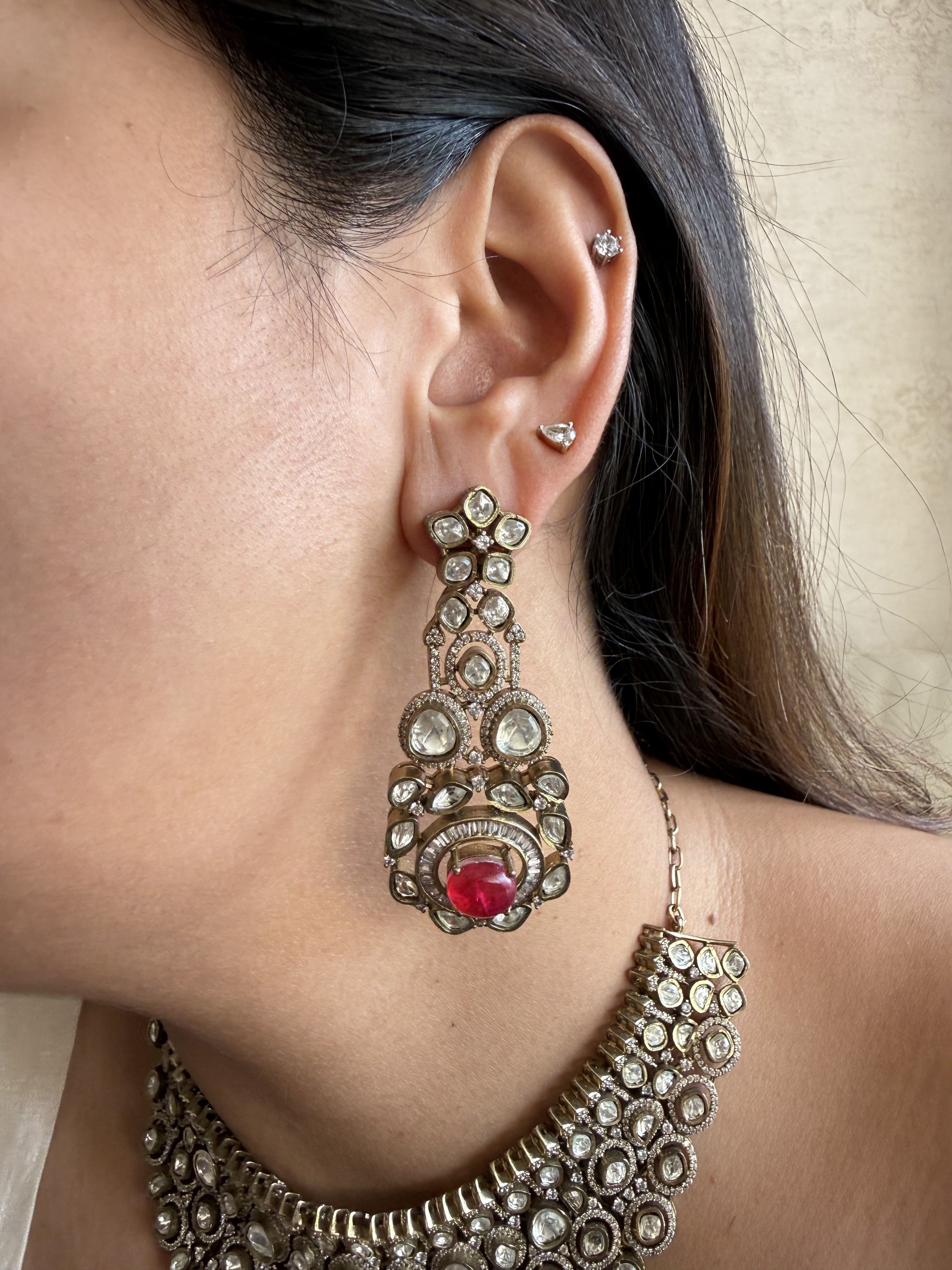 NATASA RED CHOKER SET