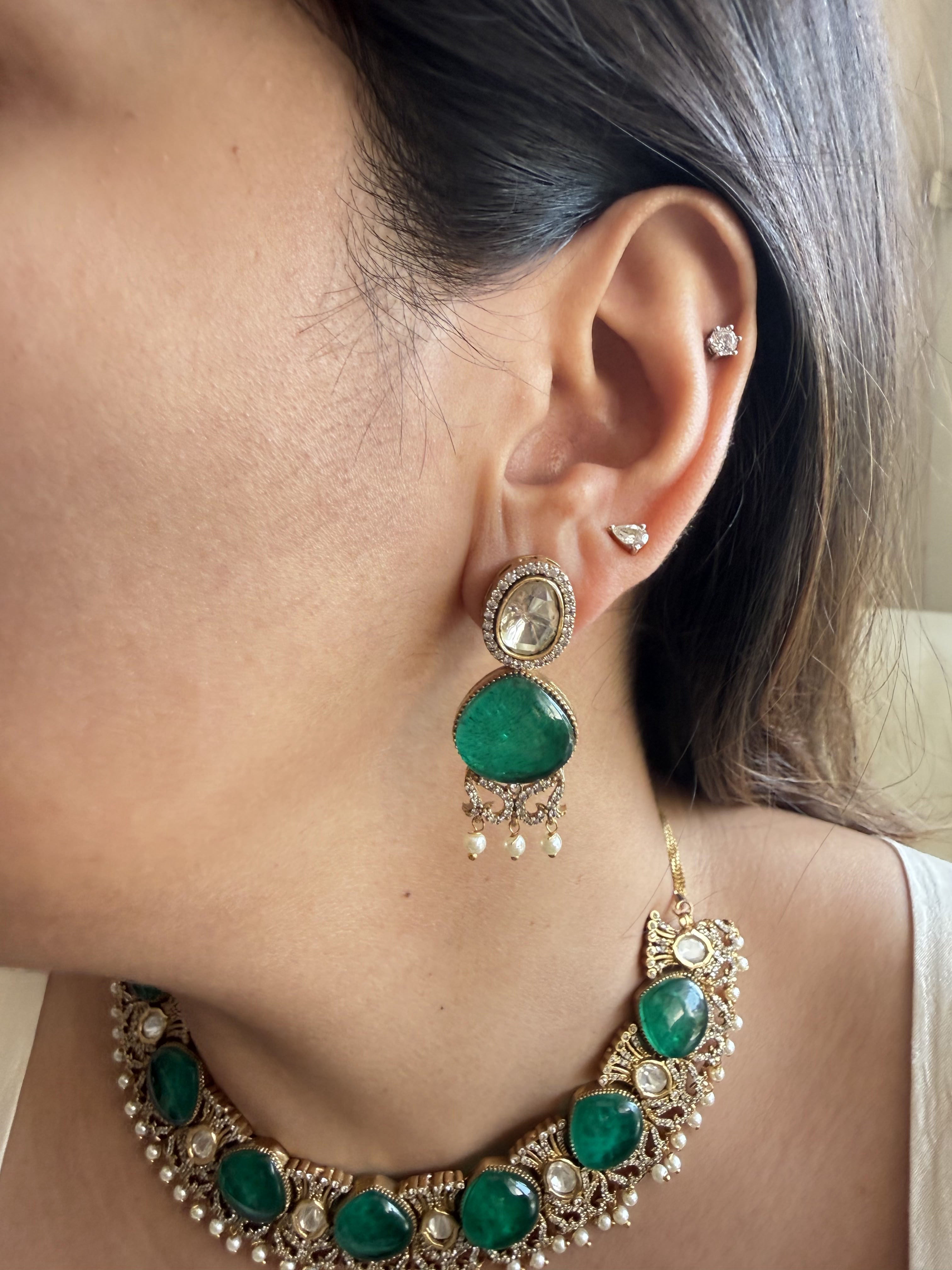 SHRIYA GREEN DOUBLET NECKLACE SET