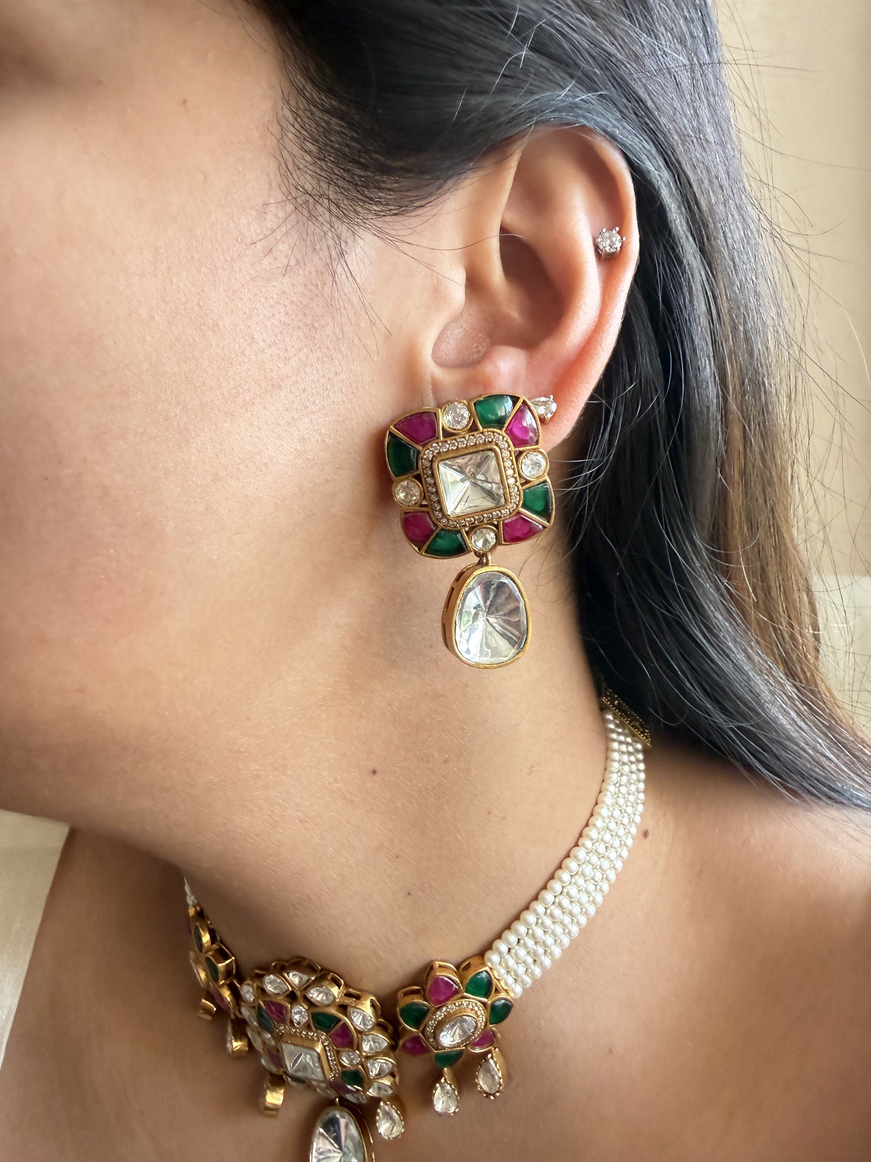 JAYASHREE RED & GREEN POLKI SET