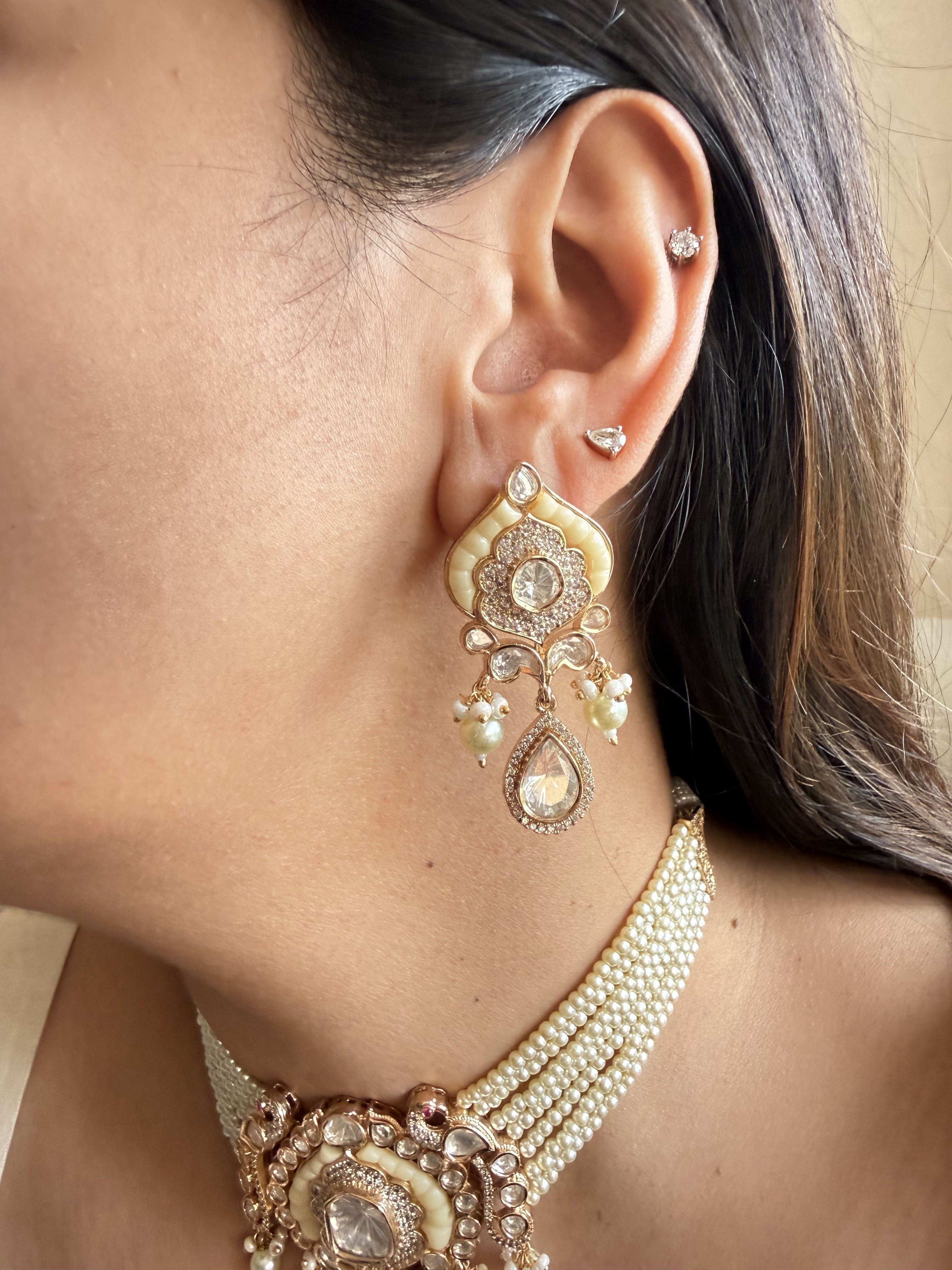 YUKTI POLKI CHOKER SET