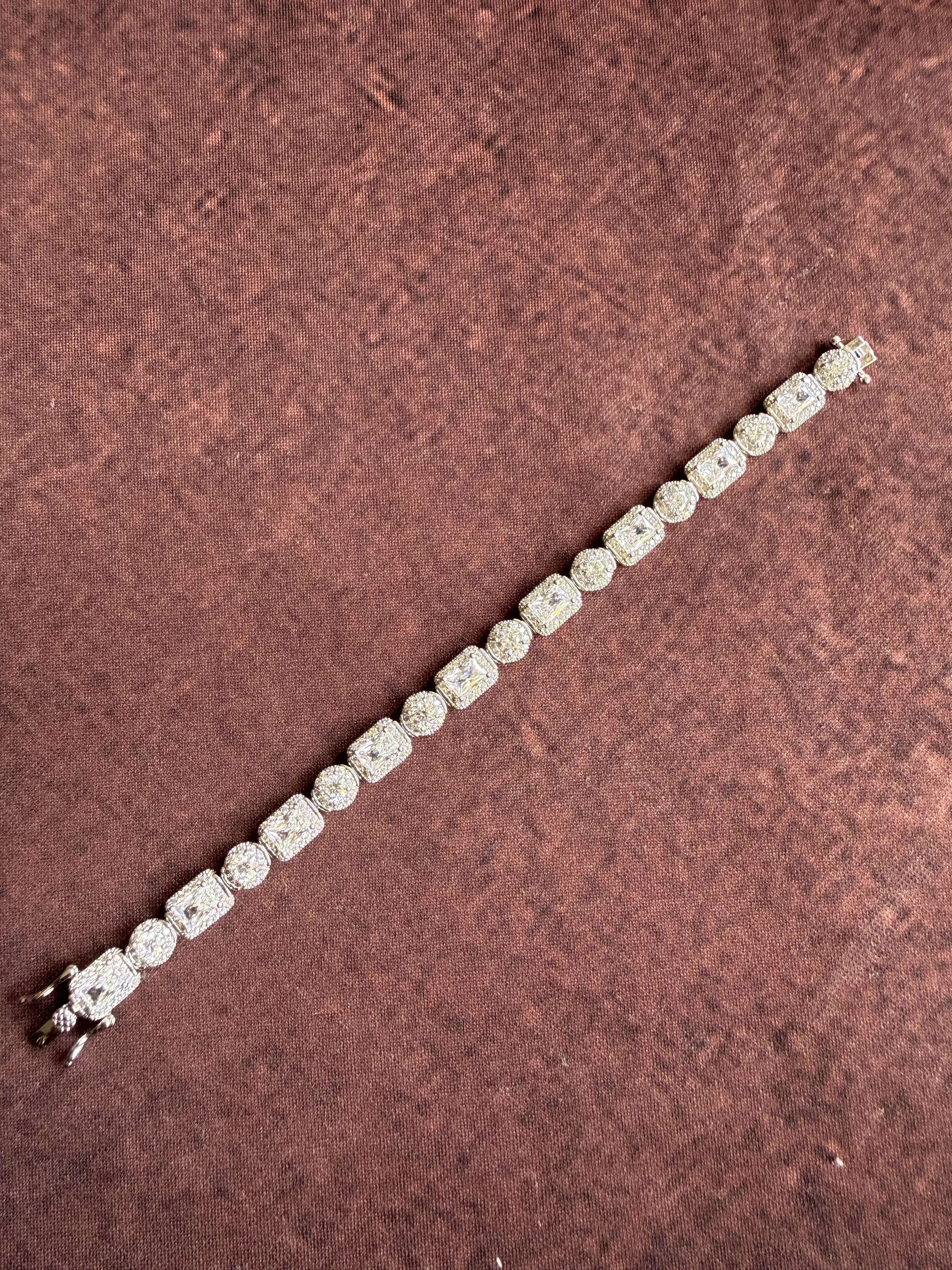 ANNY DIAMOND TENNIS BRACELET
