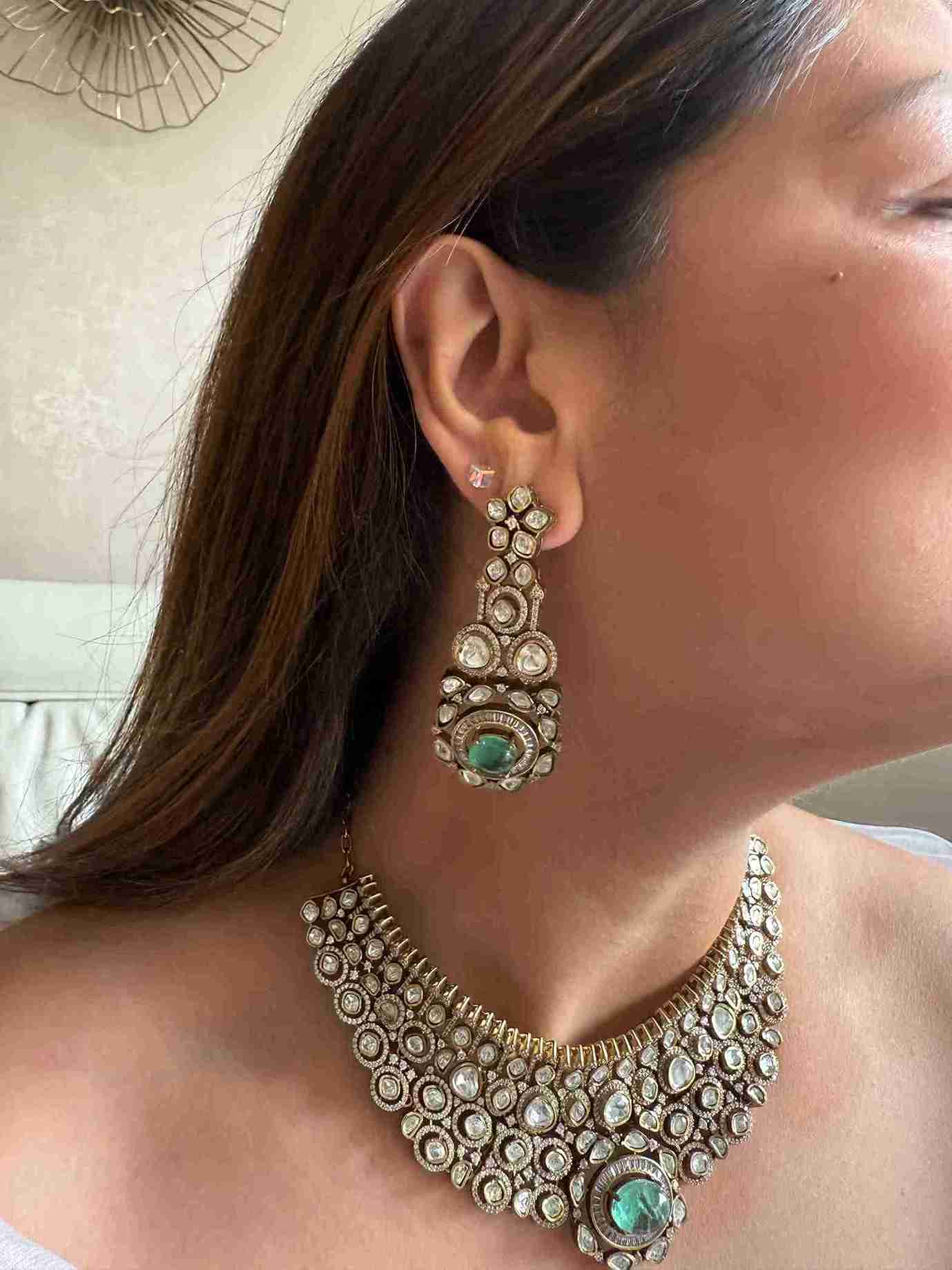 NATASHA MINT GREEN NECKLACE