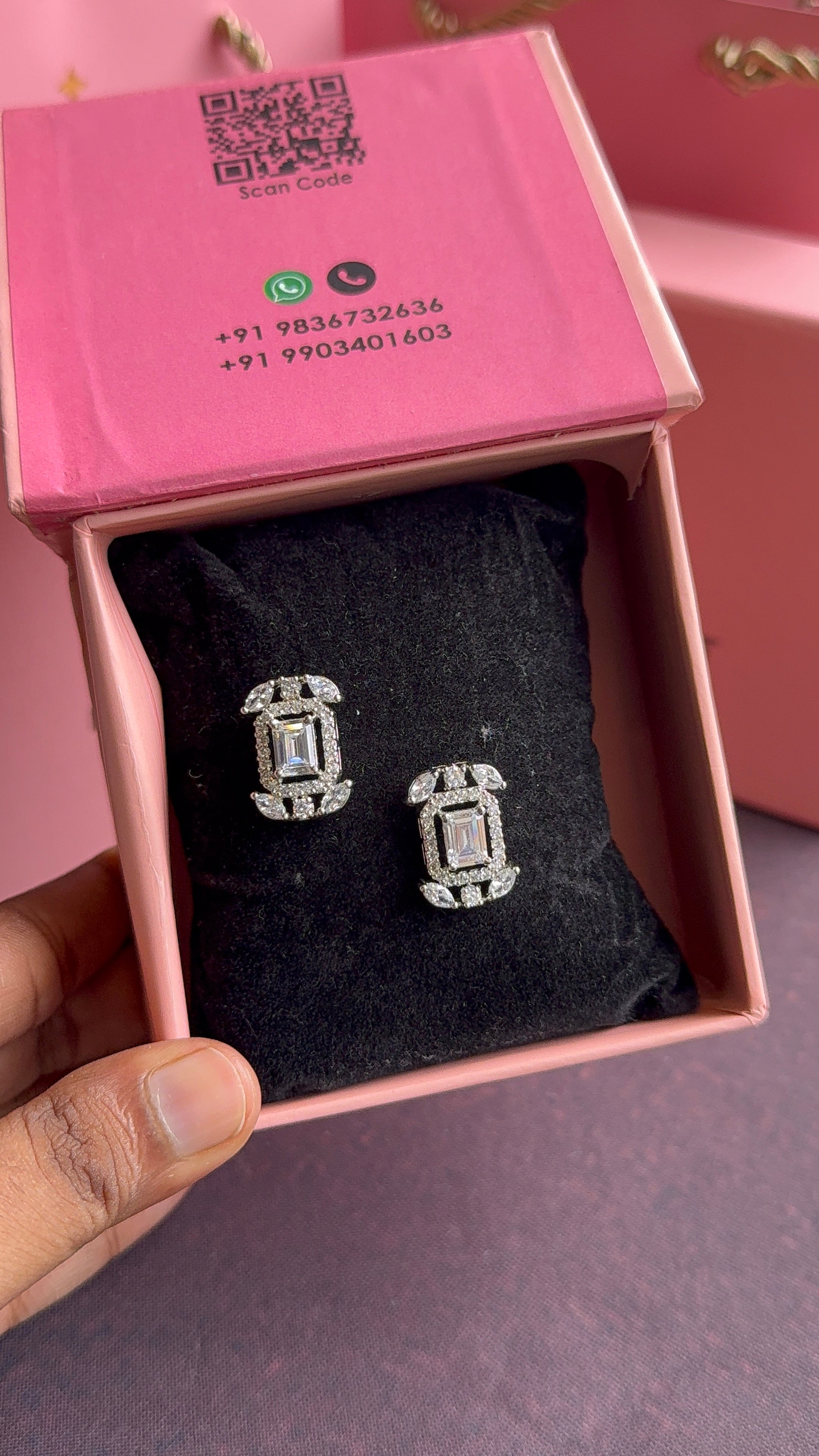 MAYA DIAMOND SET