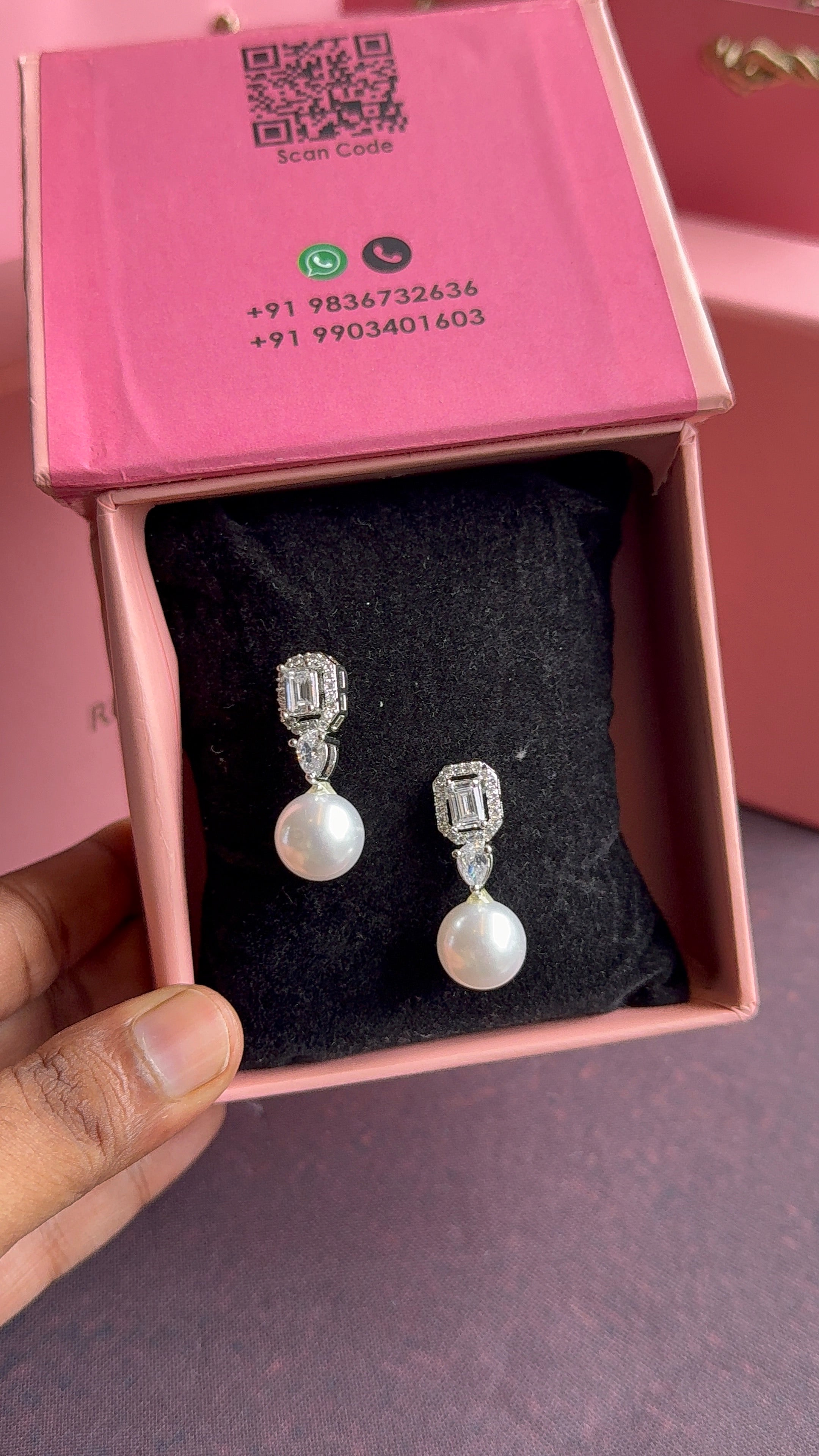 MARTHA DIAMOND EARRING