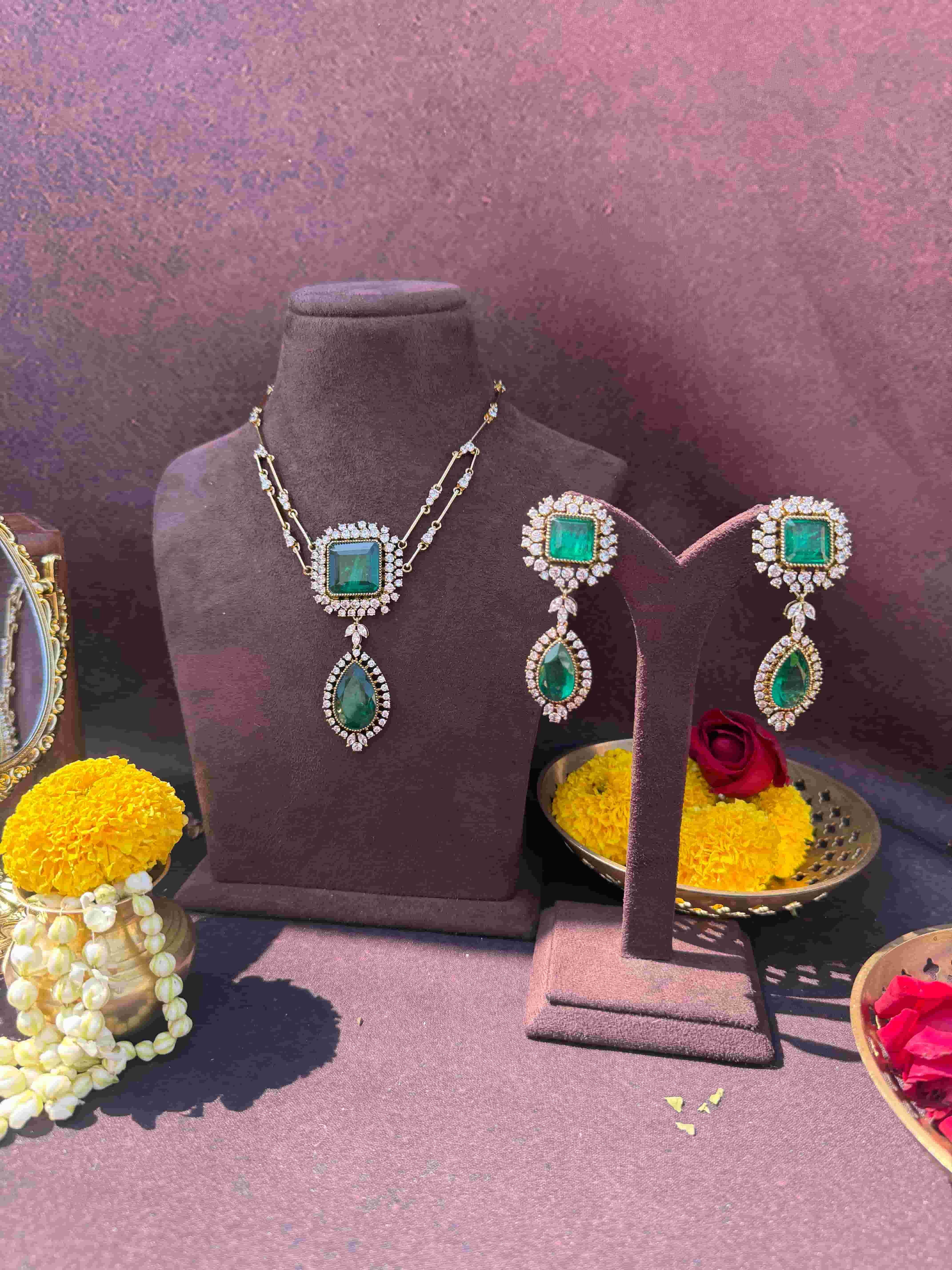 KASHVI DOUBLET PENDENT SET
