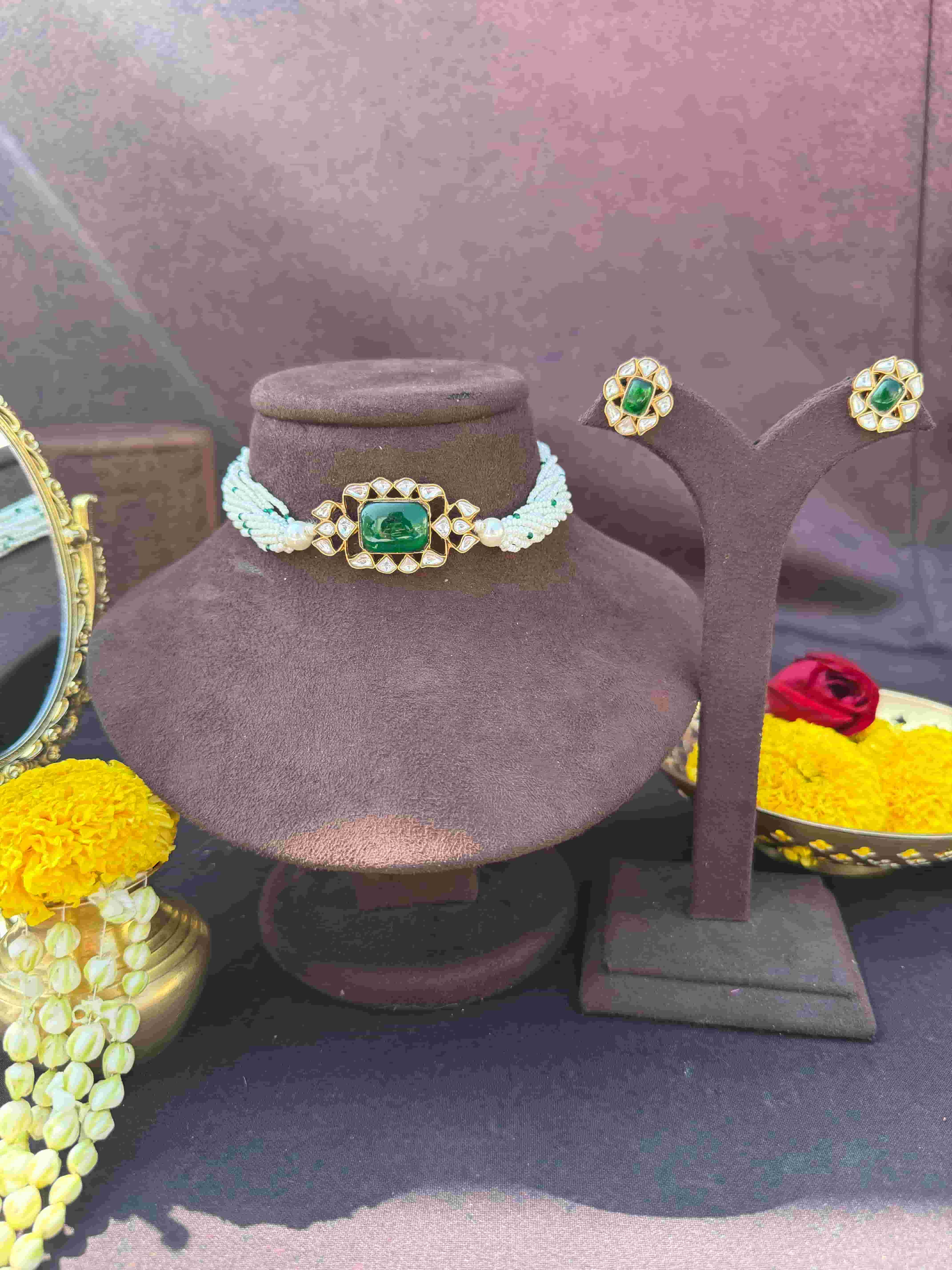 SANGHAM GREEN CHOKER