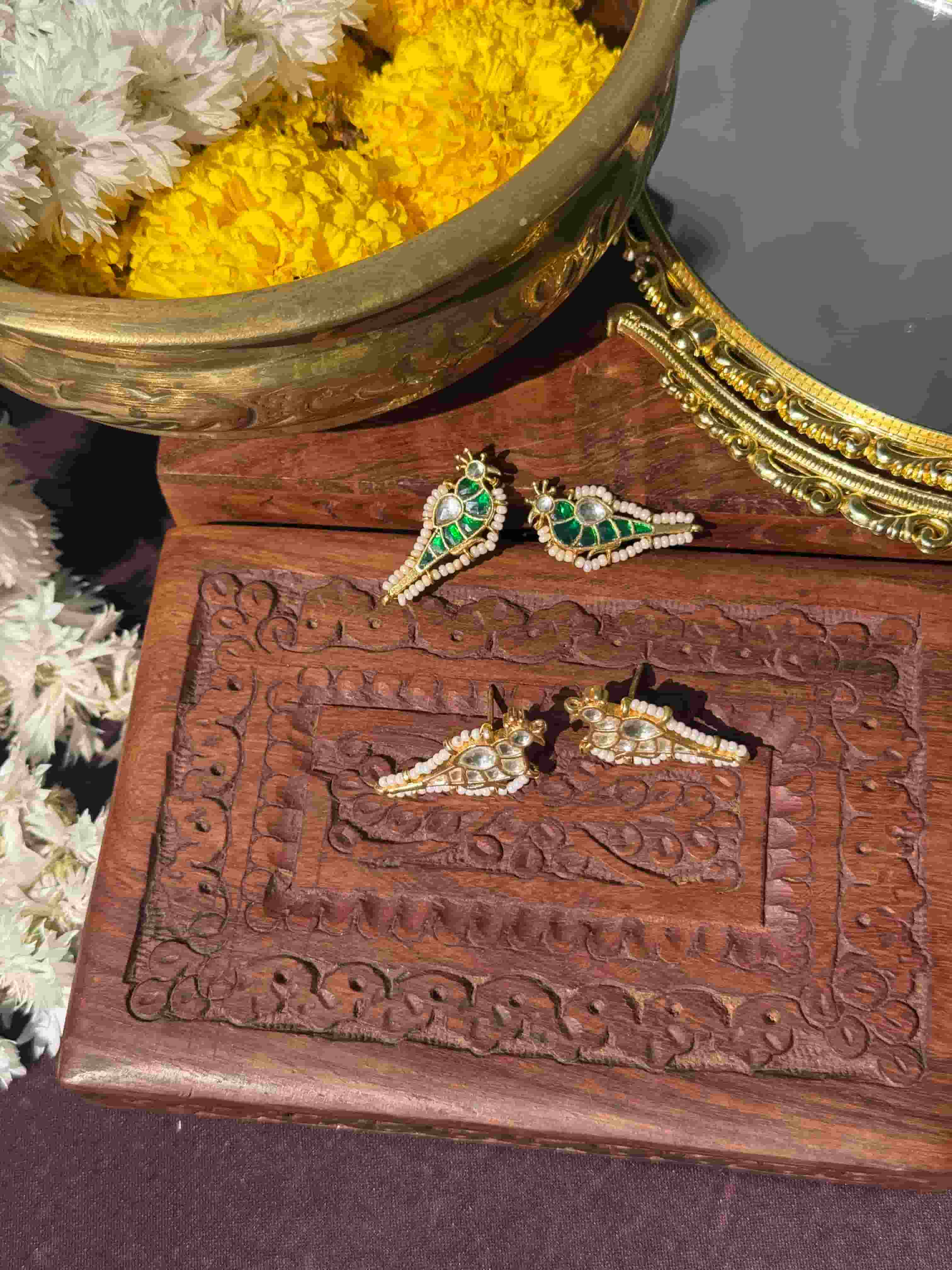 Chiriya Kundan Stud