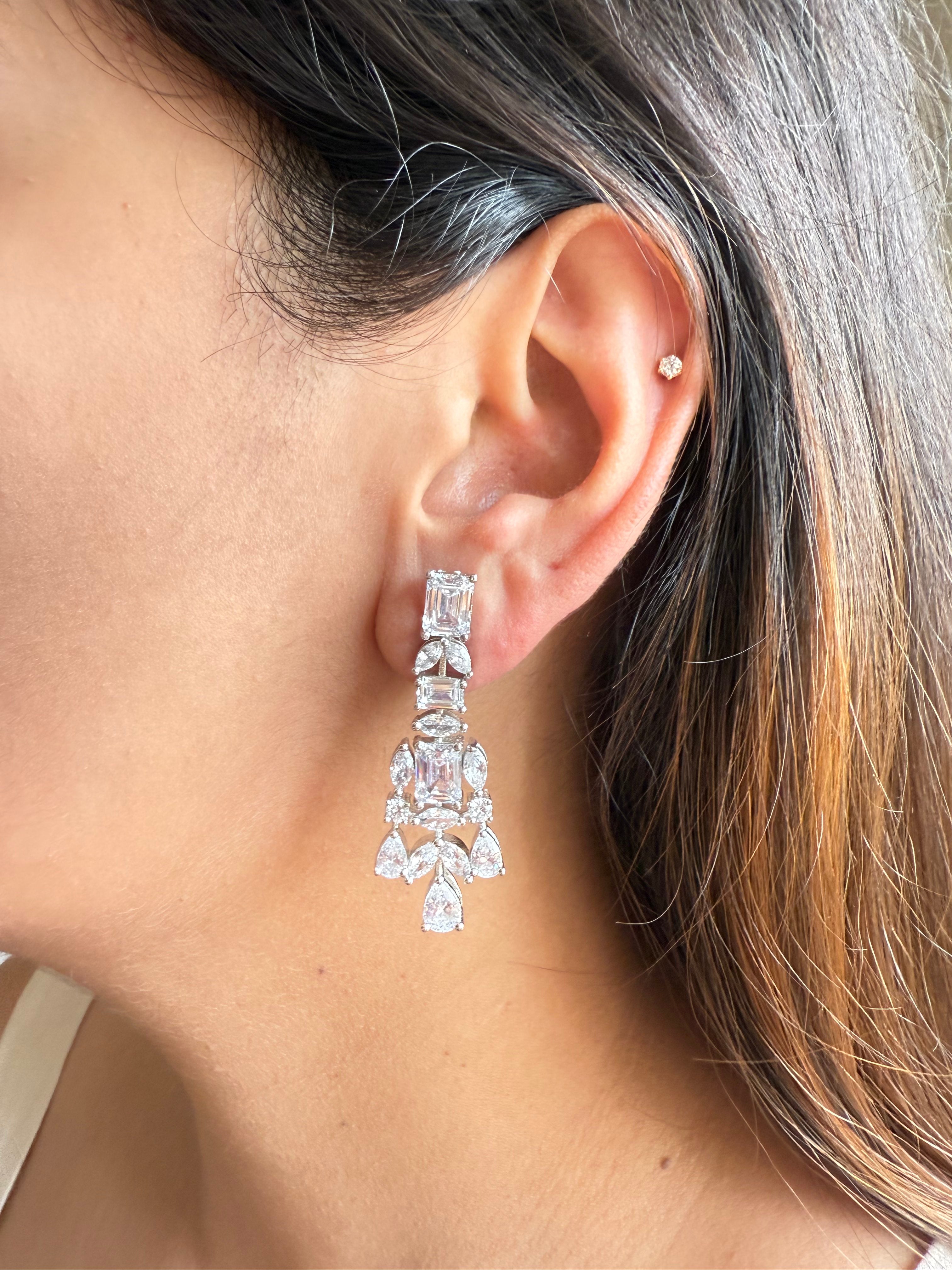 HANNAH LONG EARRING