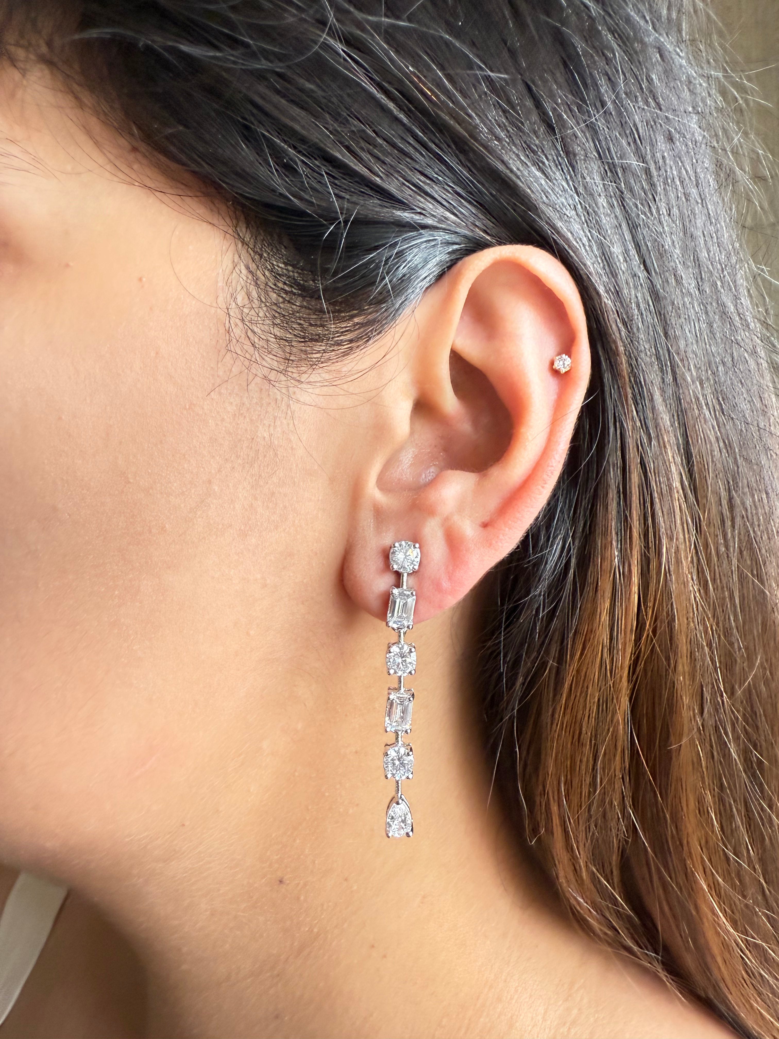 ANNY DIAMOND EARRING