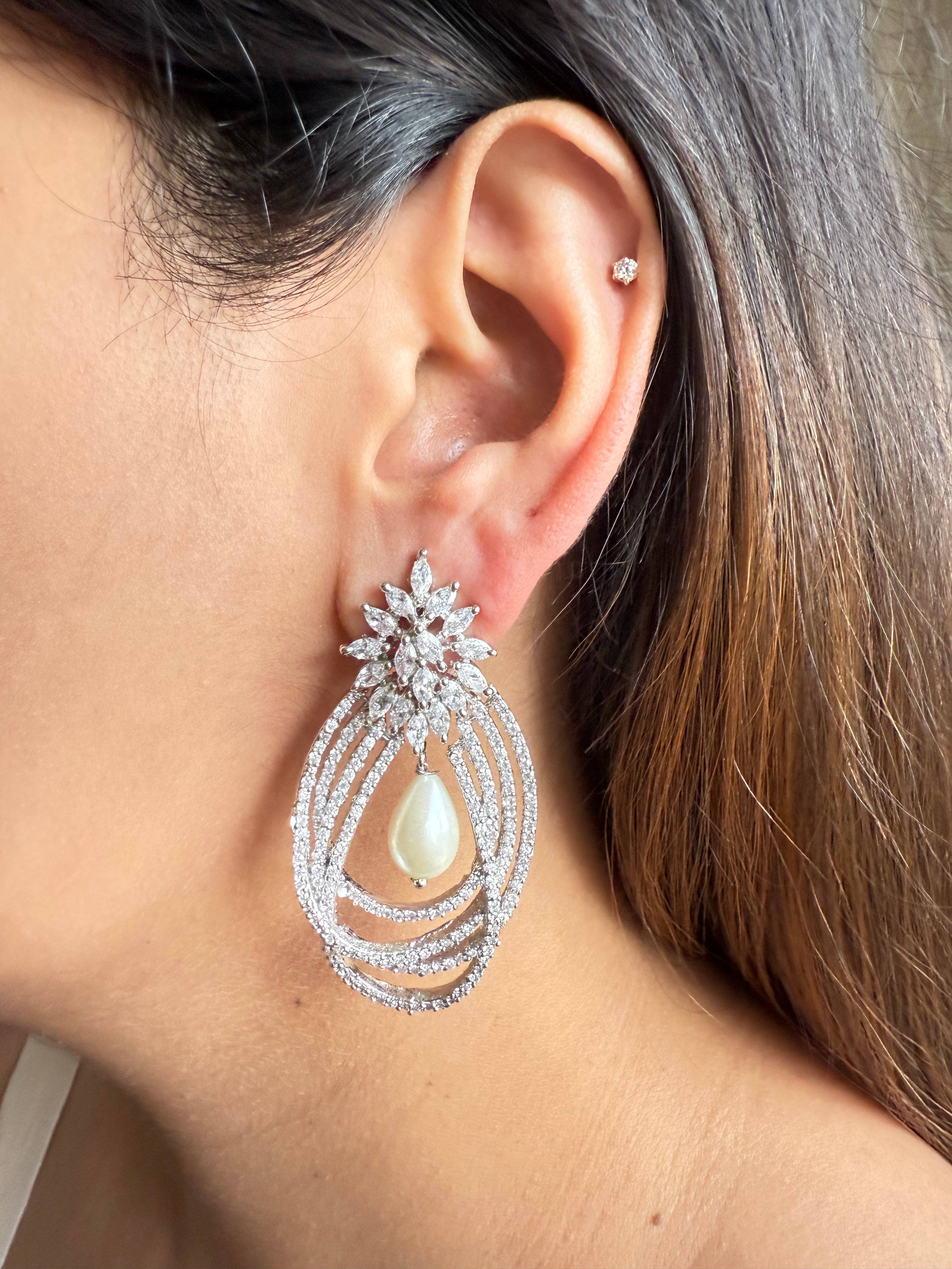 BIANCA EARRING
