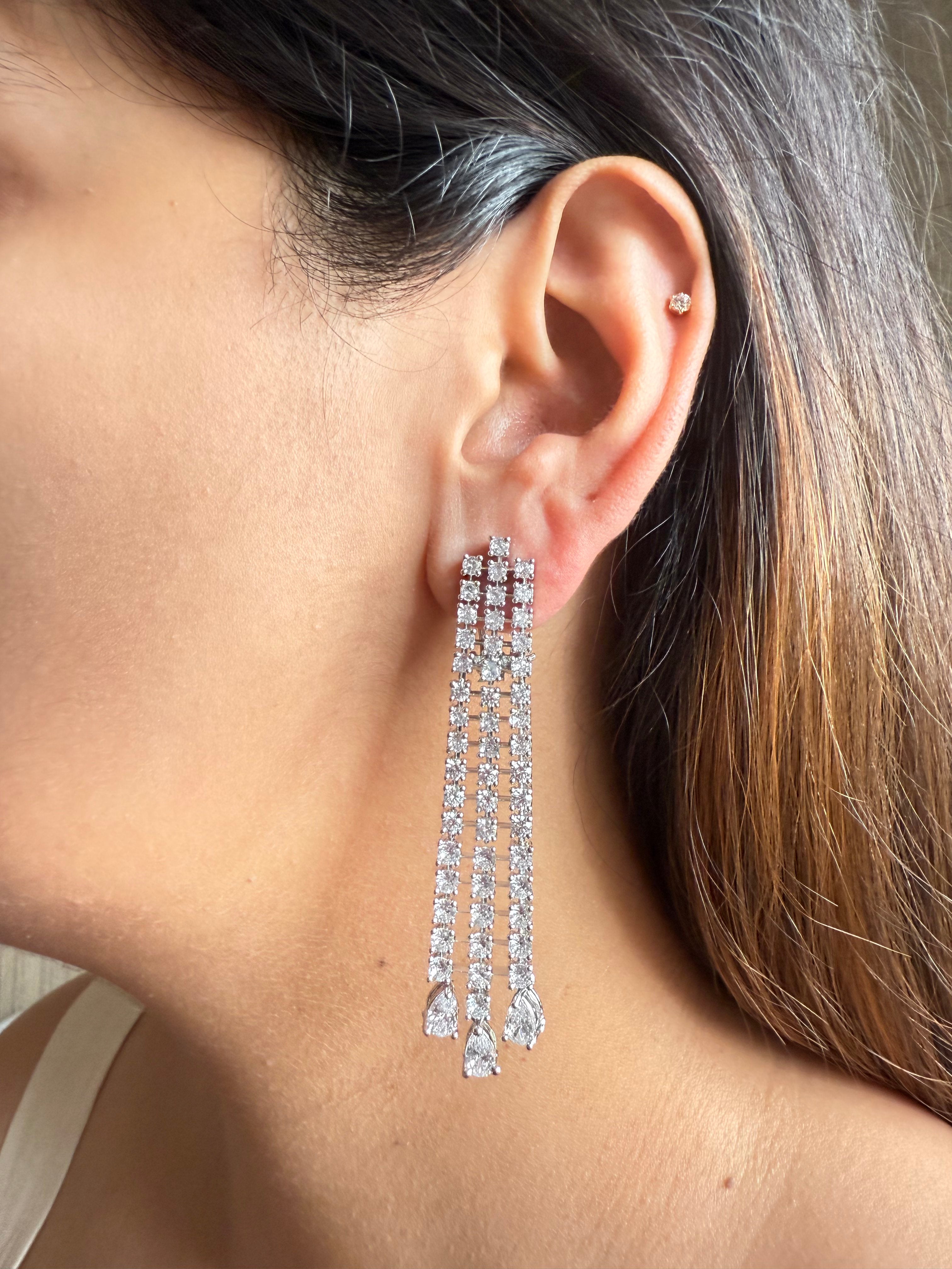 AVA LONG EARRING