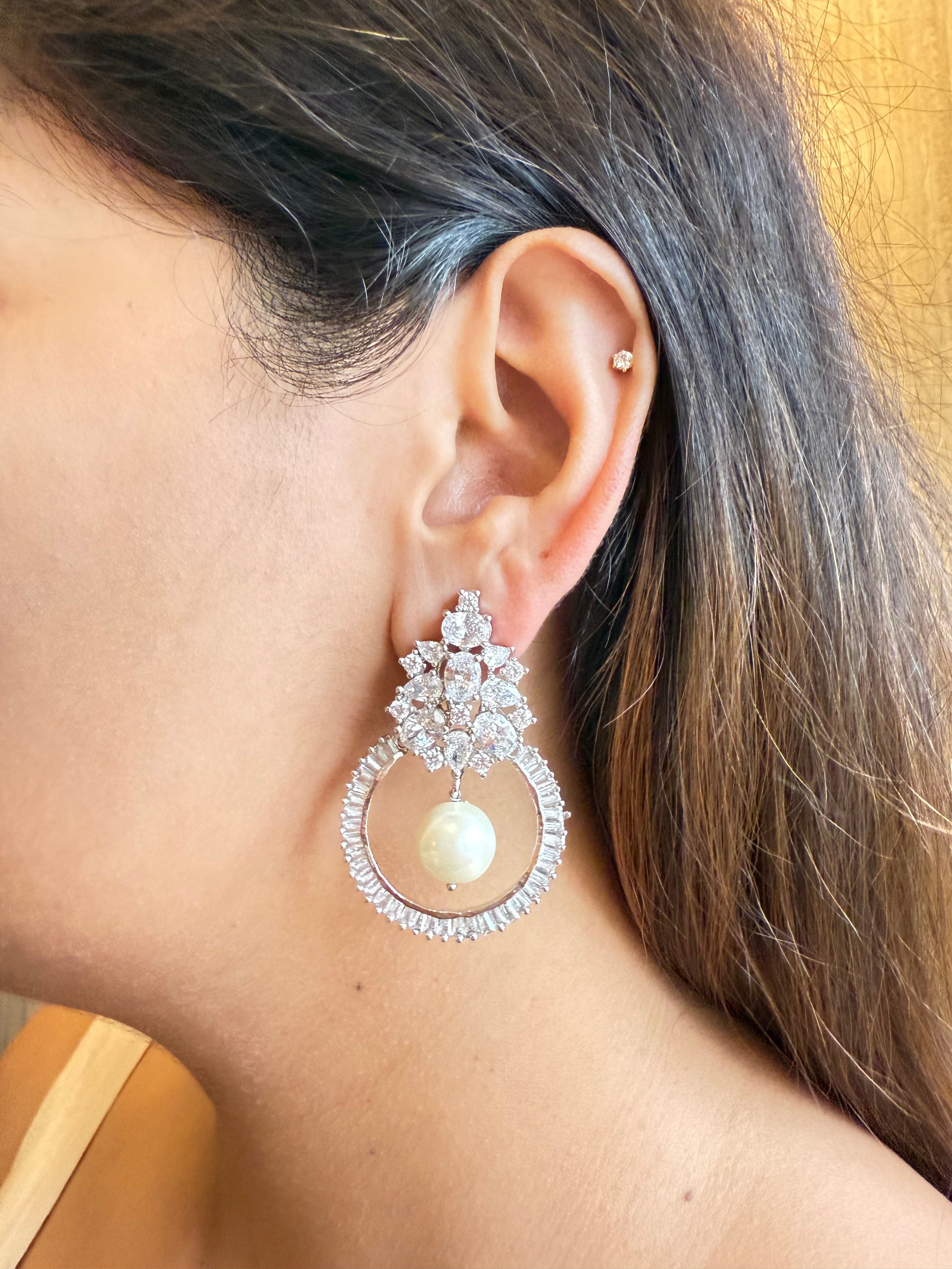 Donna Diamond Earring