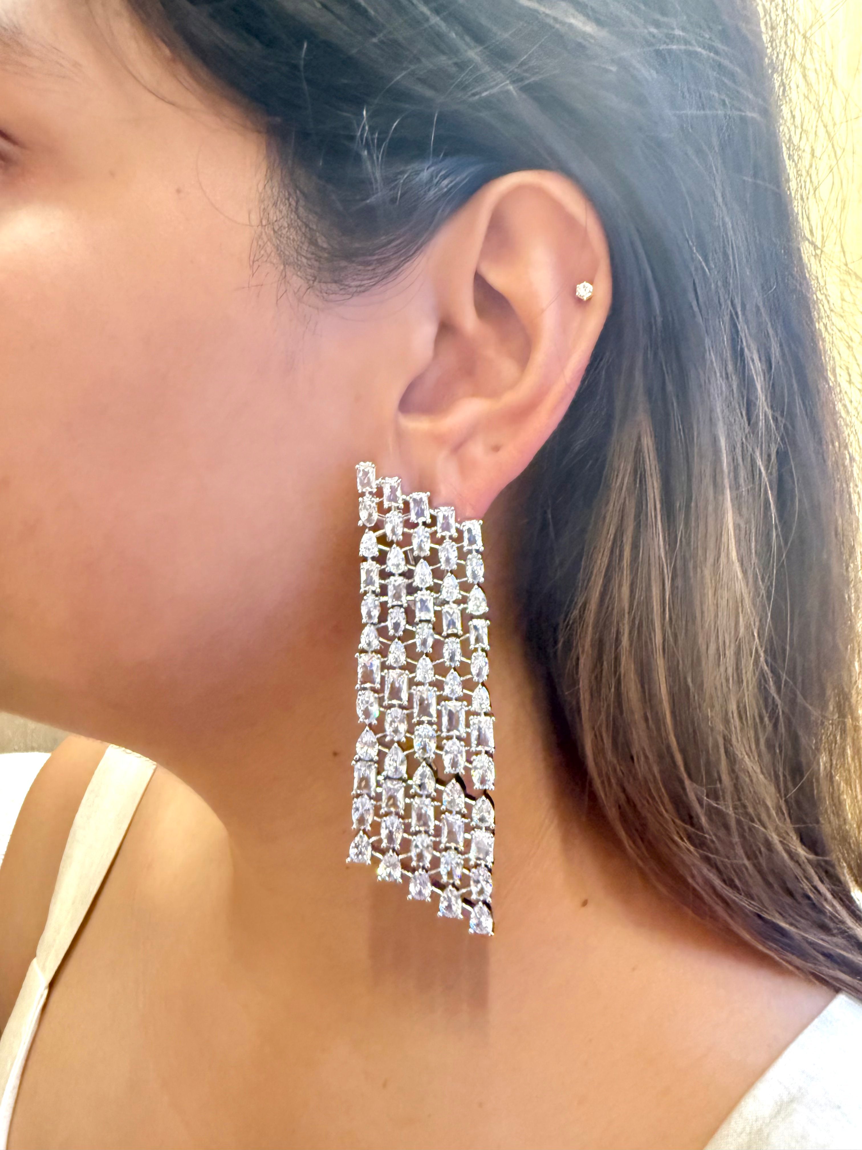 AVA DIAMOND EARRING