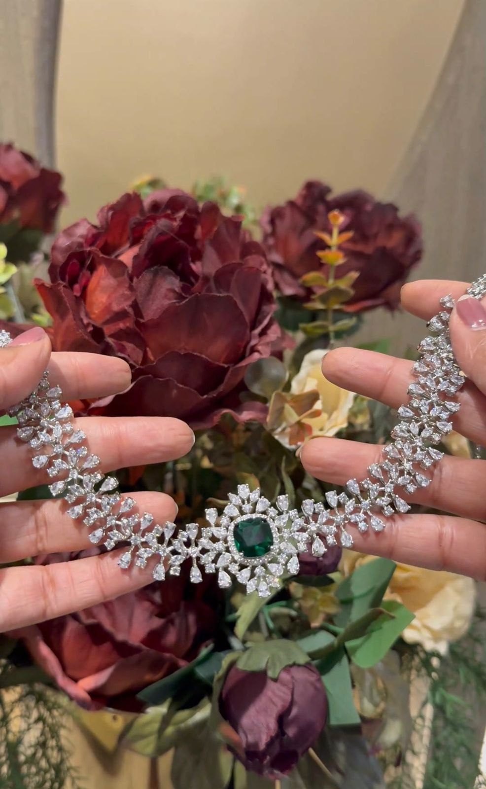 OLIVIA GREEN NECKLACE