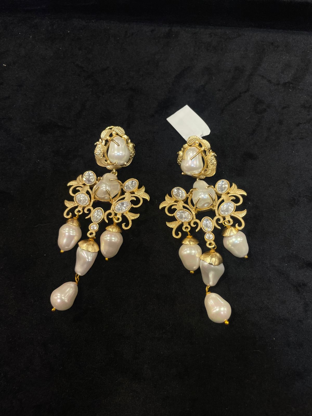 HAZEL PEARL EARRING